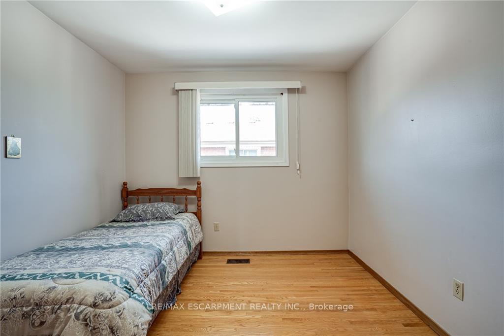 Photo 22 of 49 Anson Avenue, Hamilton, Lisgar — HOMEH