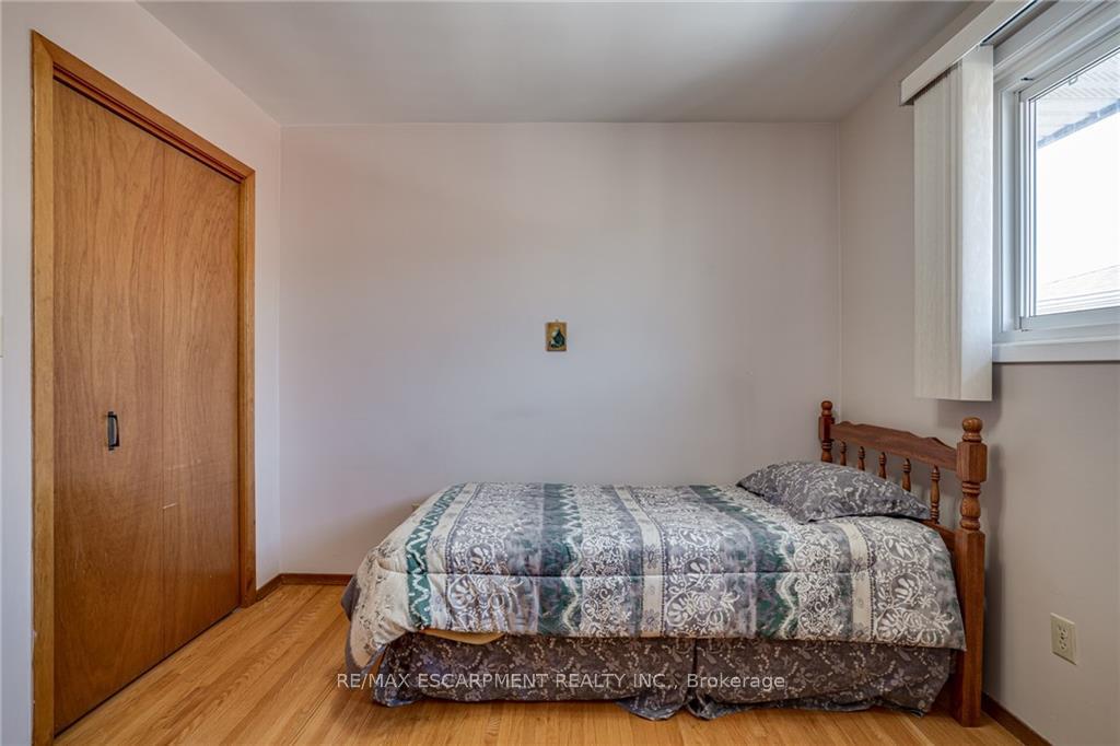 Photo 18 of 49 Anson Avenue, Hamilton, Lisgar — HOMEH