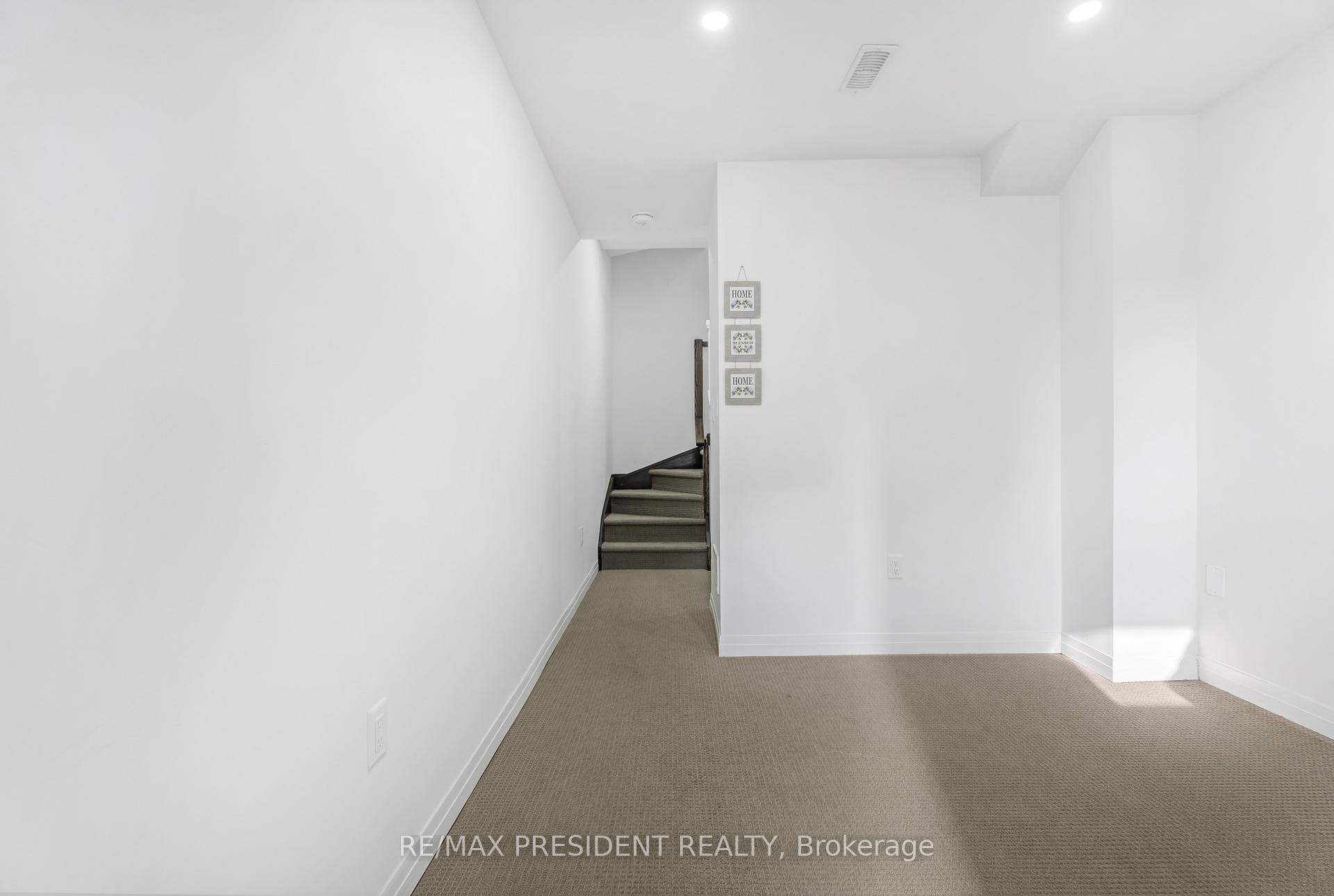 Photo 4 of Unit 70, 30 Times Square Boulevard, Hamilton, Stoney Creek Mountain — HOMEH