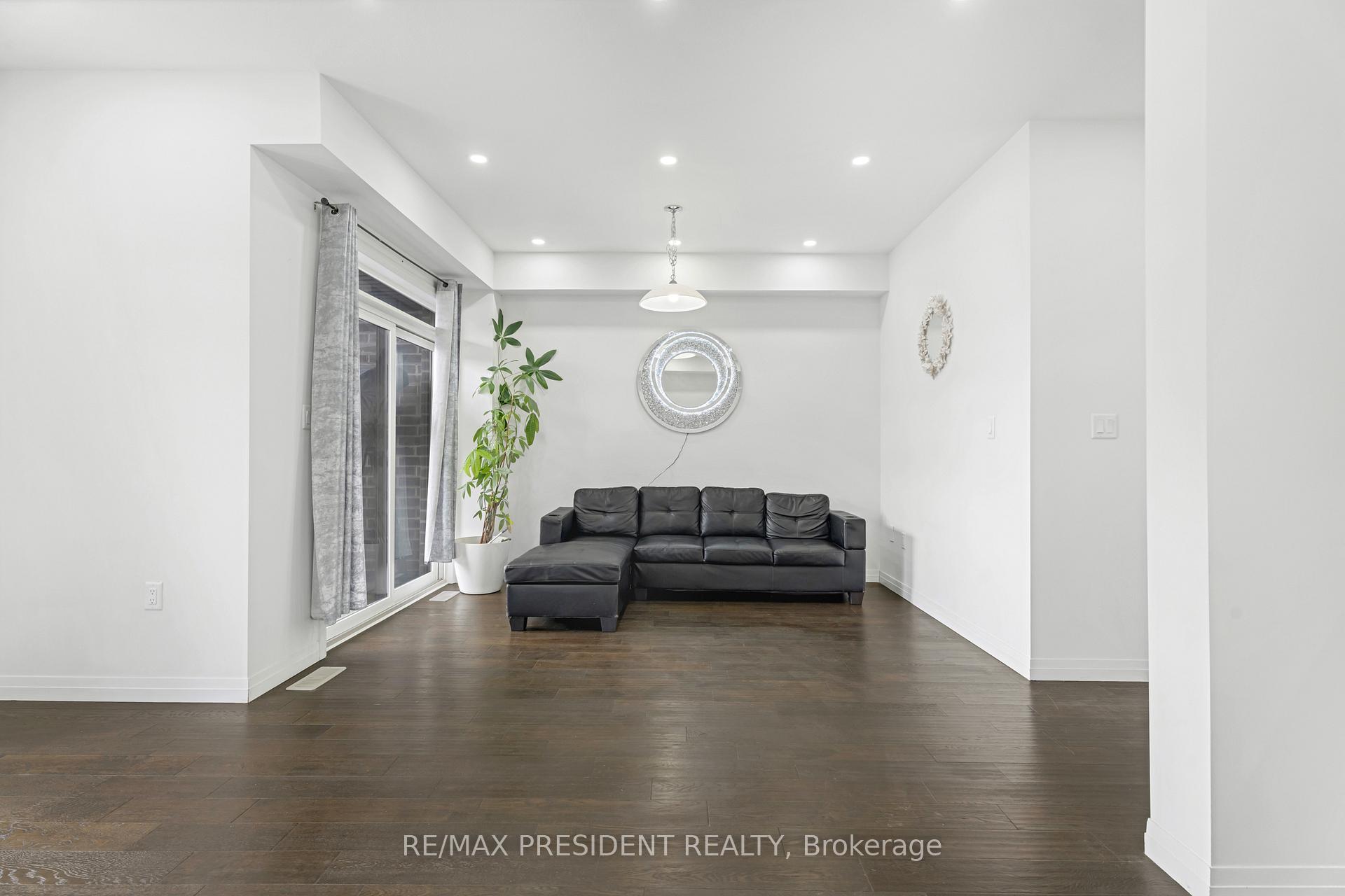 Photo 15 of Unit 70, 30 Times Square Boulevard, Hamilton, Stoney Creek Mountain — HOMEH