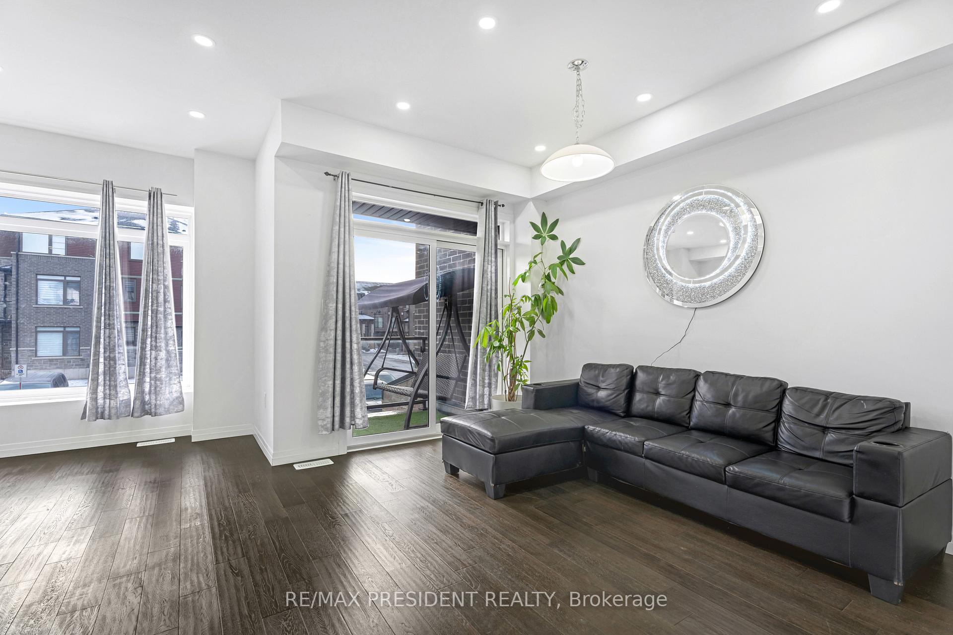 Photo 21 of Unit 70, 30 Times Square Boulevard, Hamilton, Stoney Creek Mountain — HOMEH