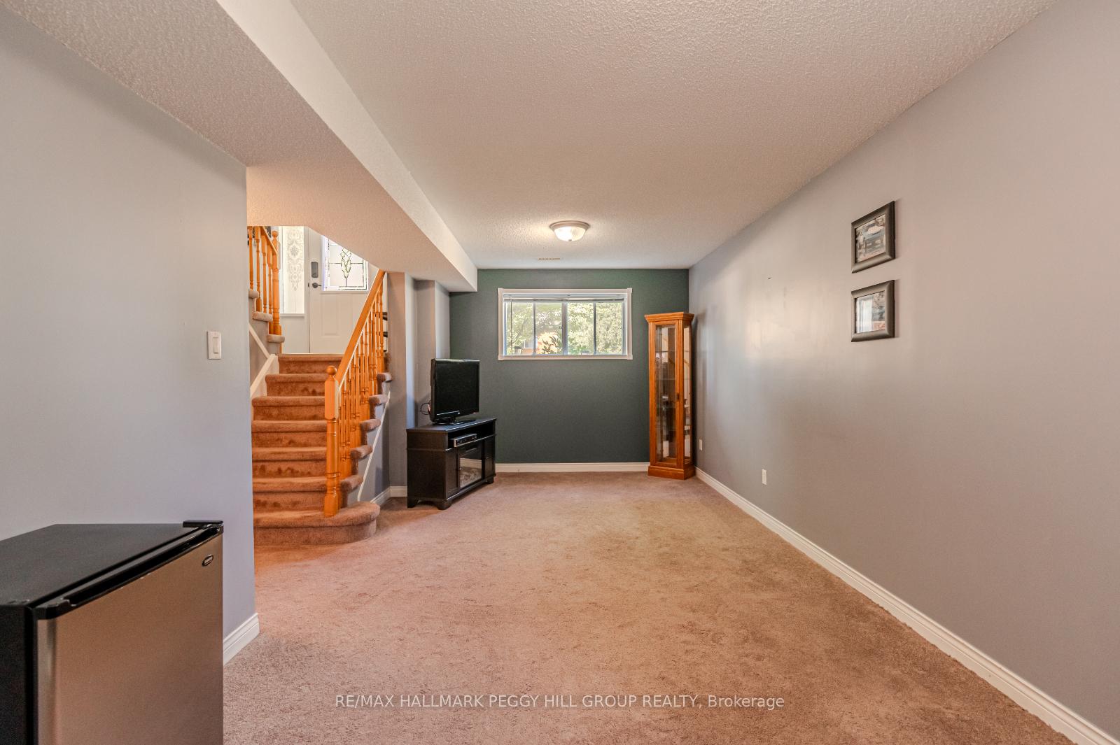 Photo 18 of 3 Donald Crescent, Wasaga Beach — HOMEH