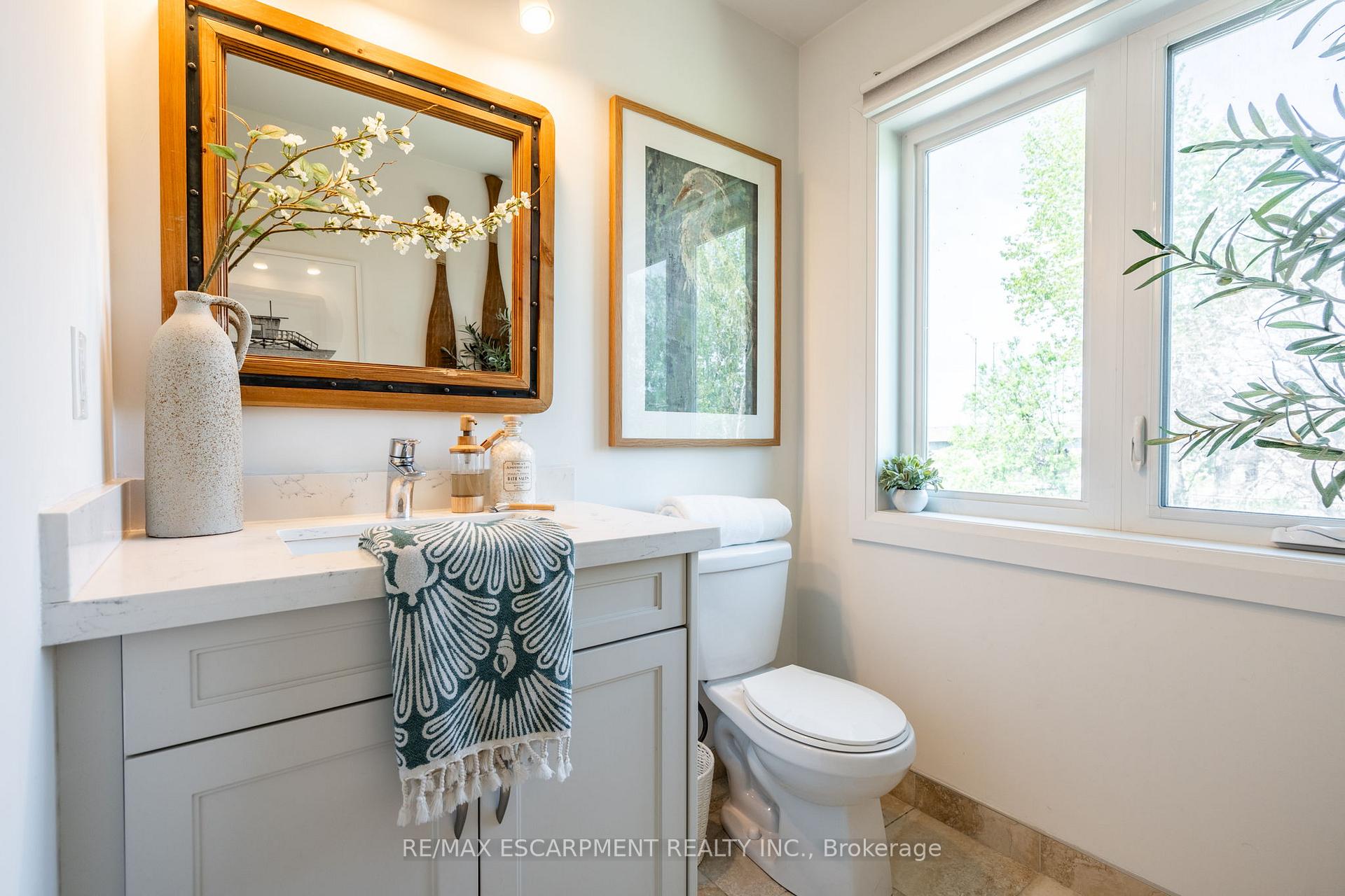 Photo 33 of 962 Beach Boulevard, Hamilton, Hamilton Beach — HOMEH