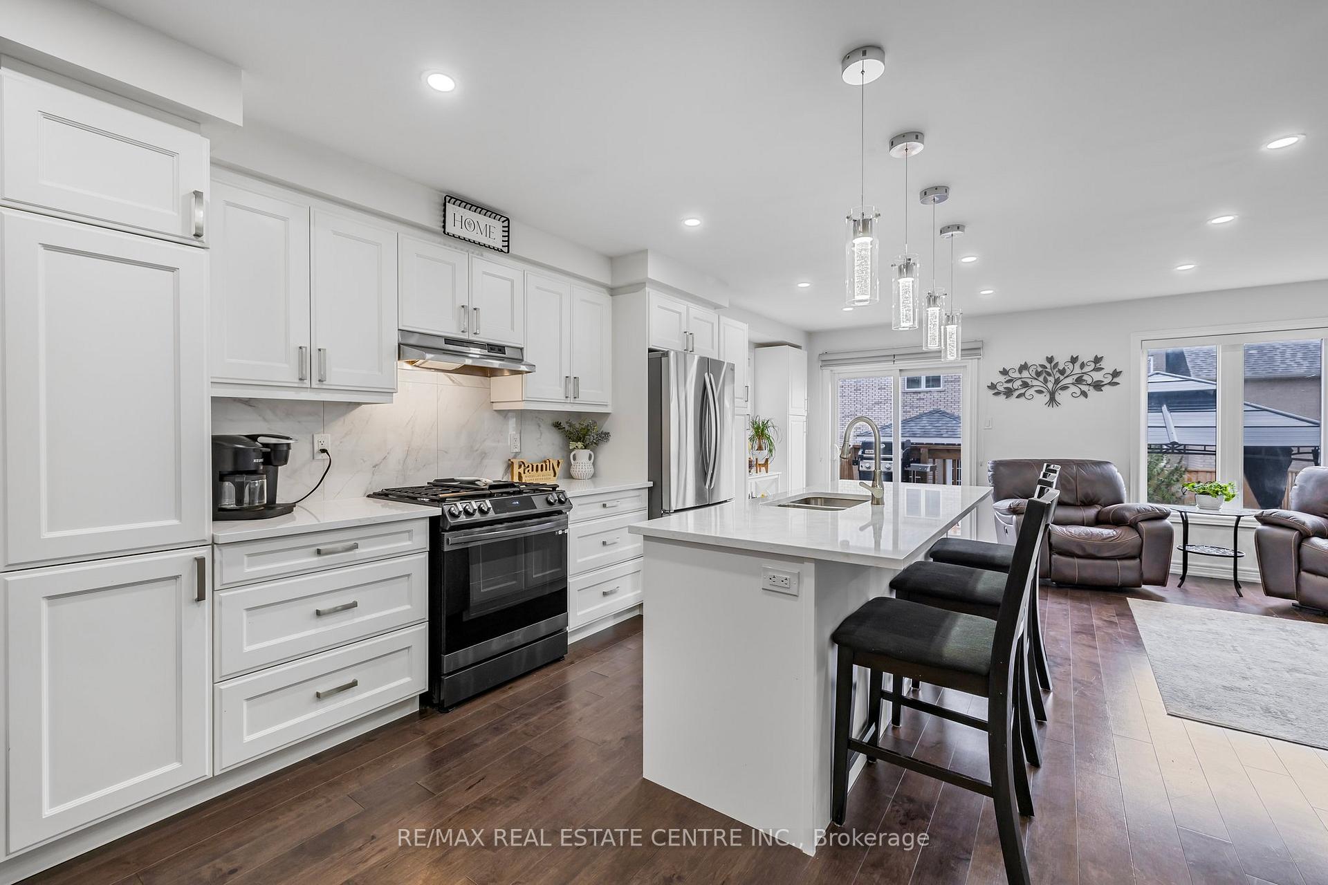 Photo 2 of 339 Stewart Street, Shelburne — HOMEH