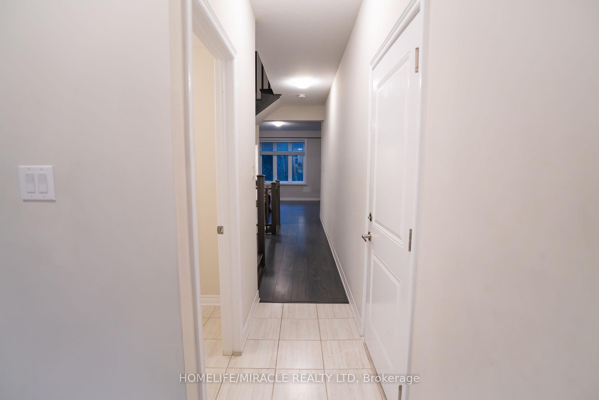 Photo 4 of Unit 45, 100 Hollywood Court E, Cambridge — HOMEH