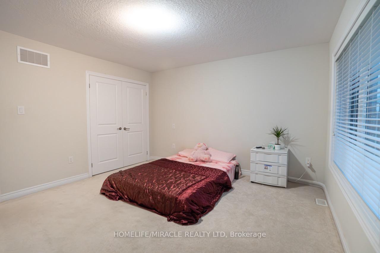 Photo 2 of Unit 45, 100 Hollywood Court E, Cambridge — HOMEH