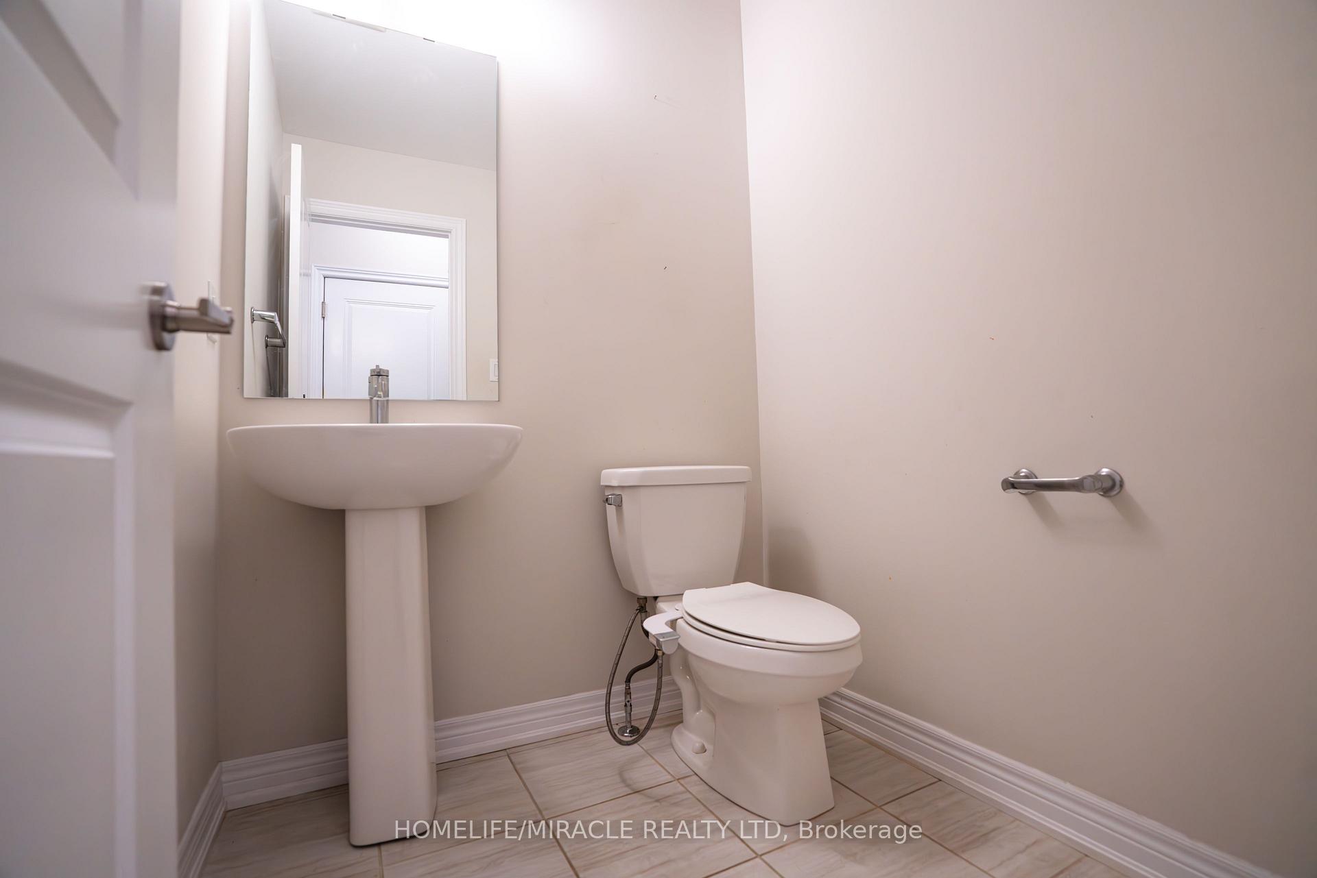 Photo 12 of Unit 45, 100 Hollywood Court E, Cambridge — HOMEH