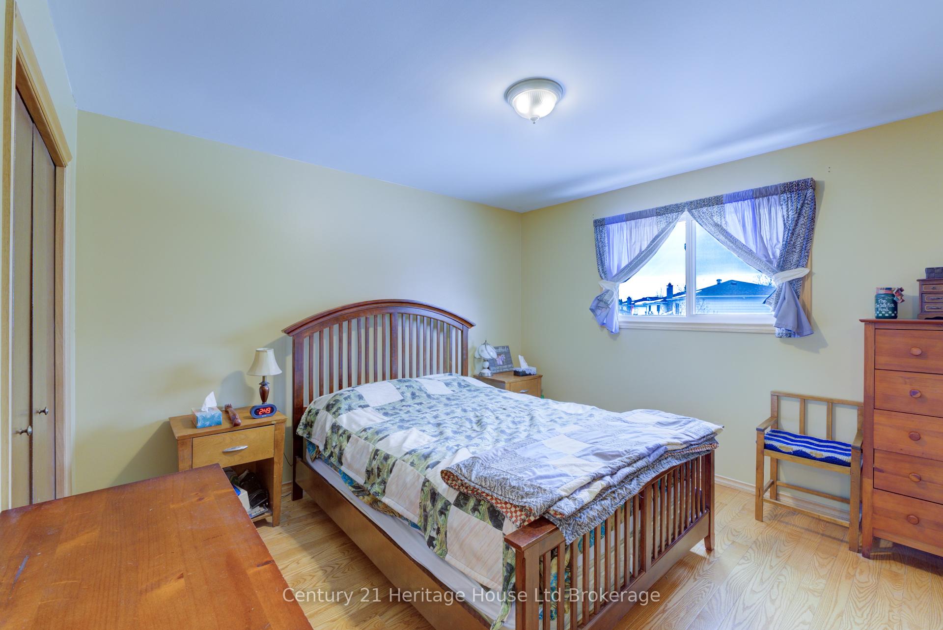 Photo 12 of 72 Magnolia Drive, Brant, Paris — HOMEH