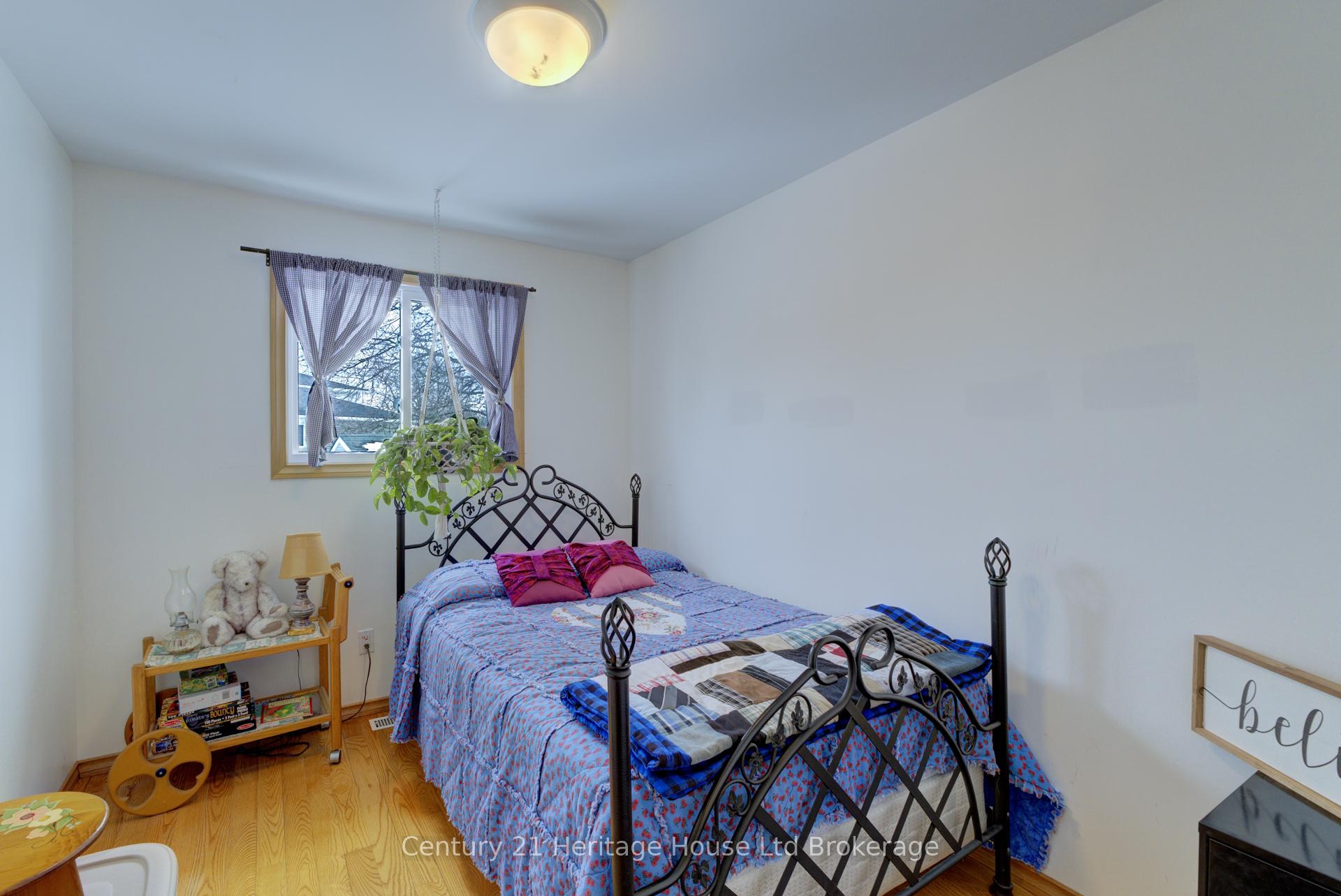Photo 17 of 72 Magnolia Drive, Brant, Paris — HOMEH