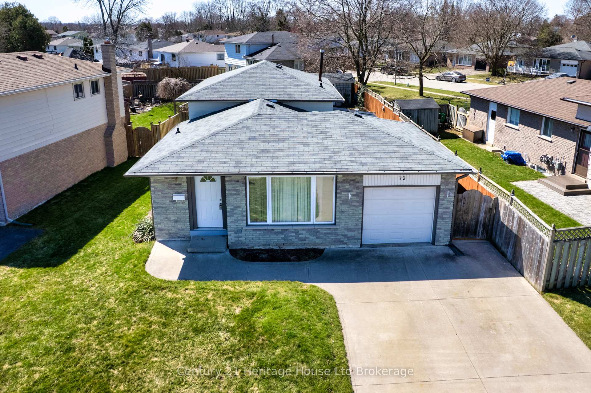 Photo 32 of 72 Magnolia Drive, Brant, Paris — HOMEH