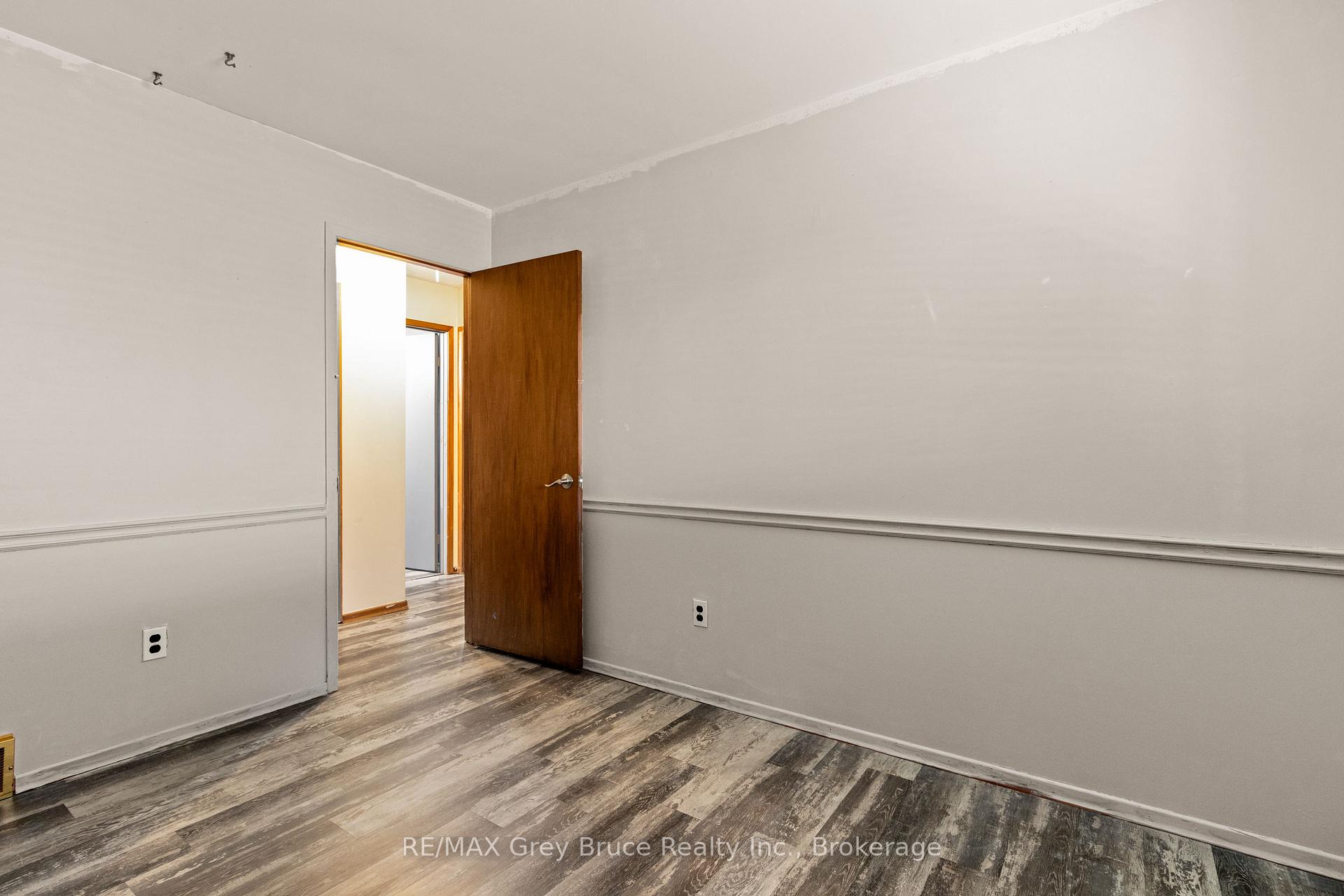 Photo 11 of 36 Thomas Street W, Arran-Elderslie — HOMEH