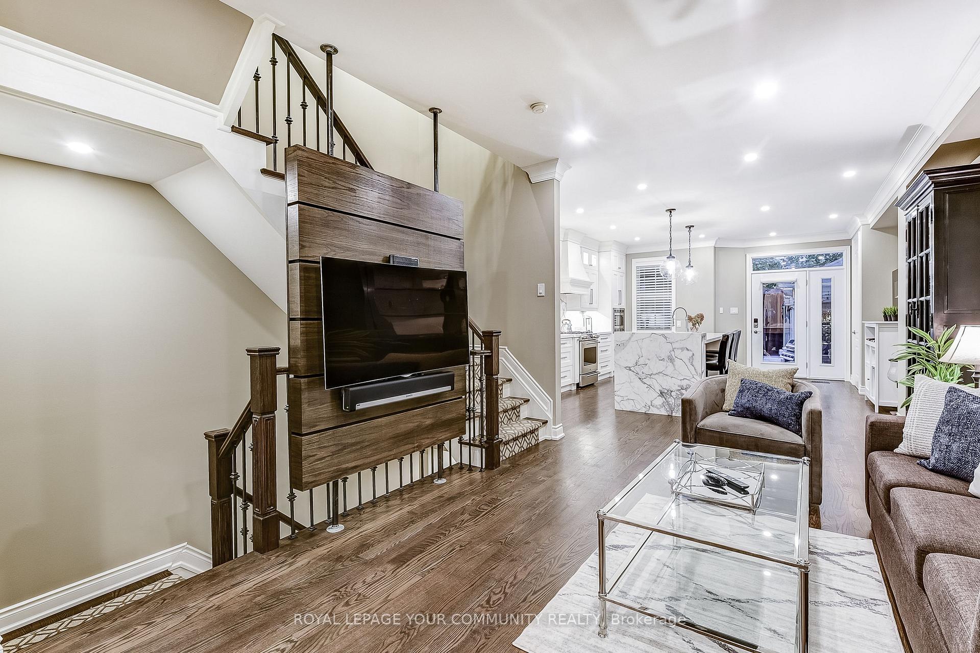 Photo 11 of 34 Washington Street, Markham, Old Markham Village — HOMEH