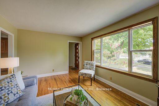 Photo 4 of 97 Fairmount Road, Kitchener — HOMEH