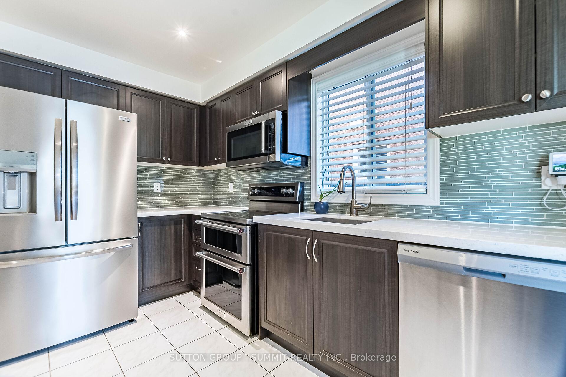 Photo 13 of 7205 Spyglass Crescent, Mississauga, Lisgar — HOMEH