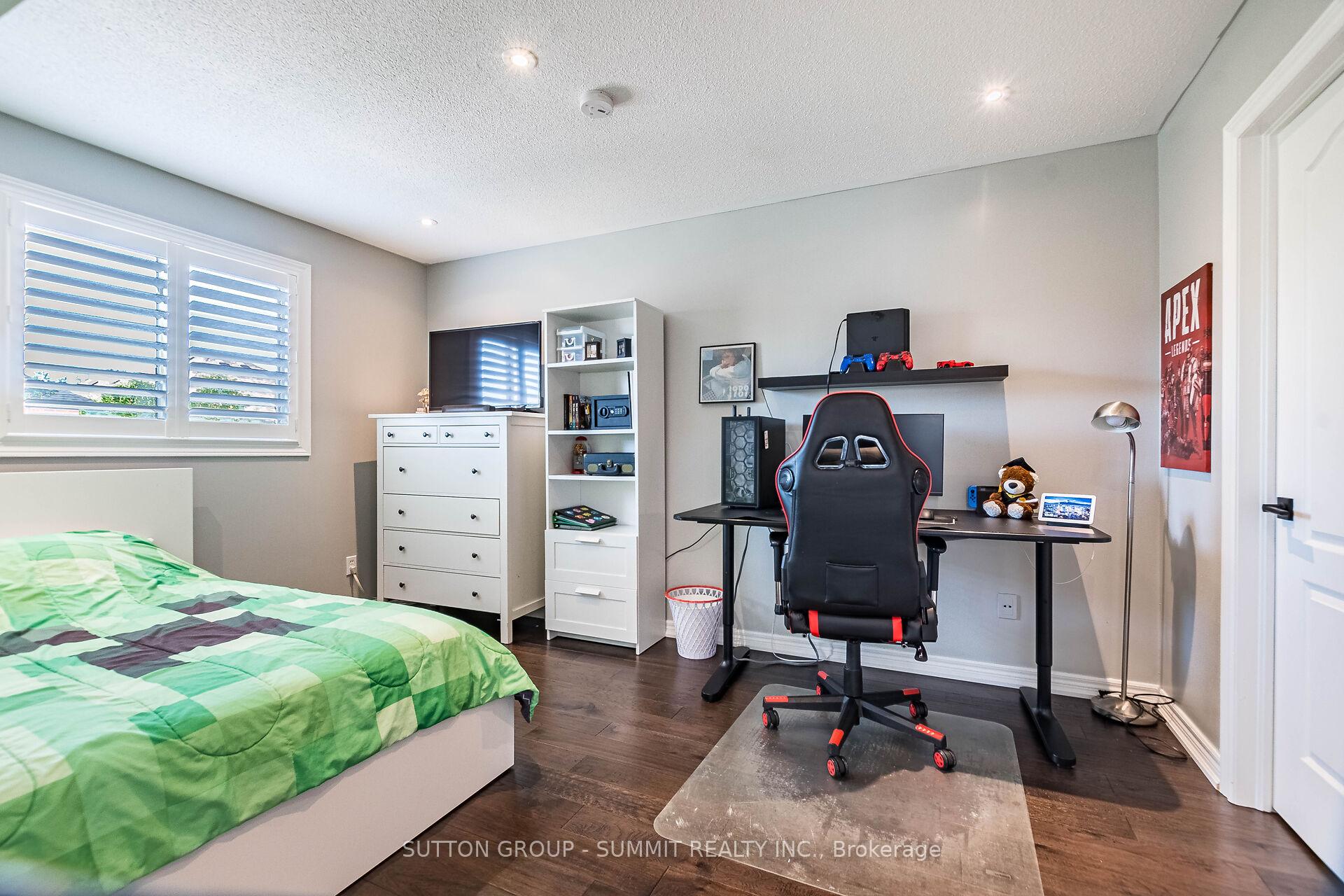 Photo 37 of 7205 Spyglass Crescent, Mississauga, Lisgar — HOMEH
