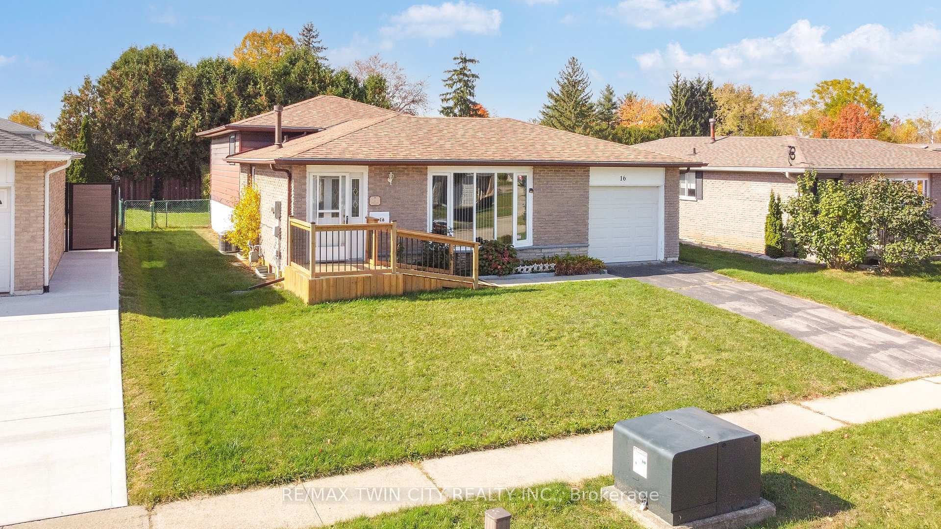 Photo 4 of 16 Larkspur Lane, Brant, Paris — HOMEH