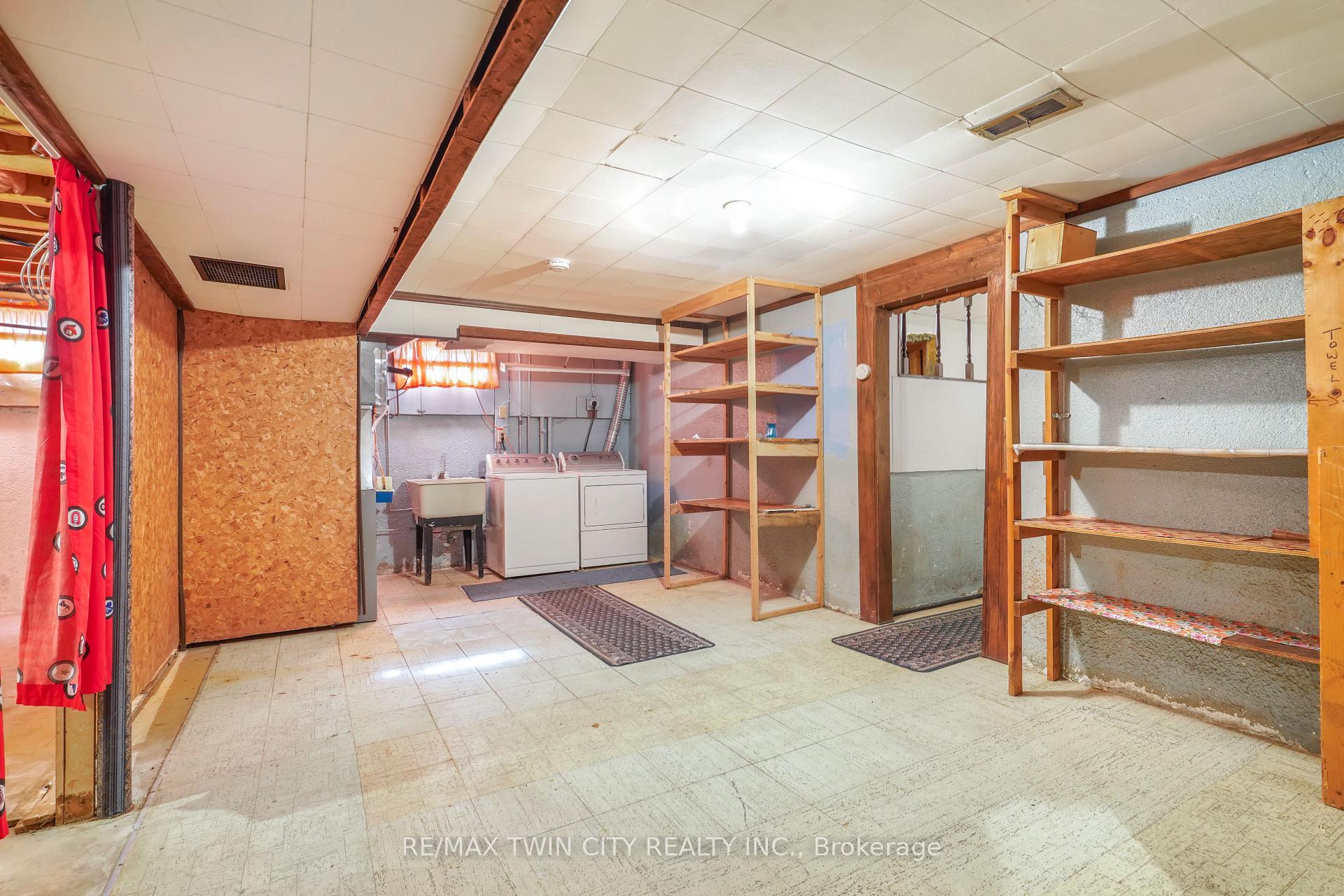 Photo 33 of 16 Larkspur Lane, Brant, Paris — HOMEH