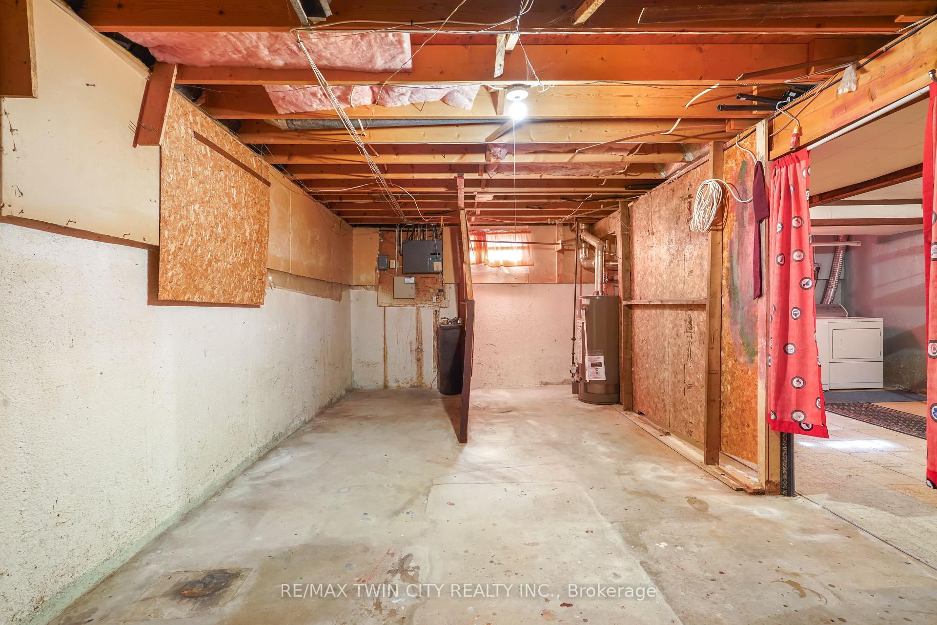 Photo 30 of 16 Larkspur Lane, Brant, Paris — HOMEH