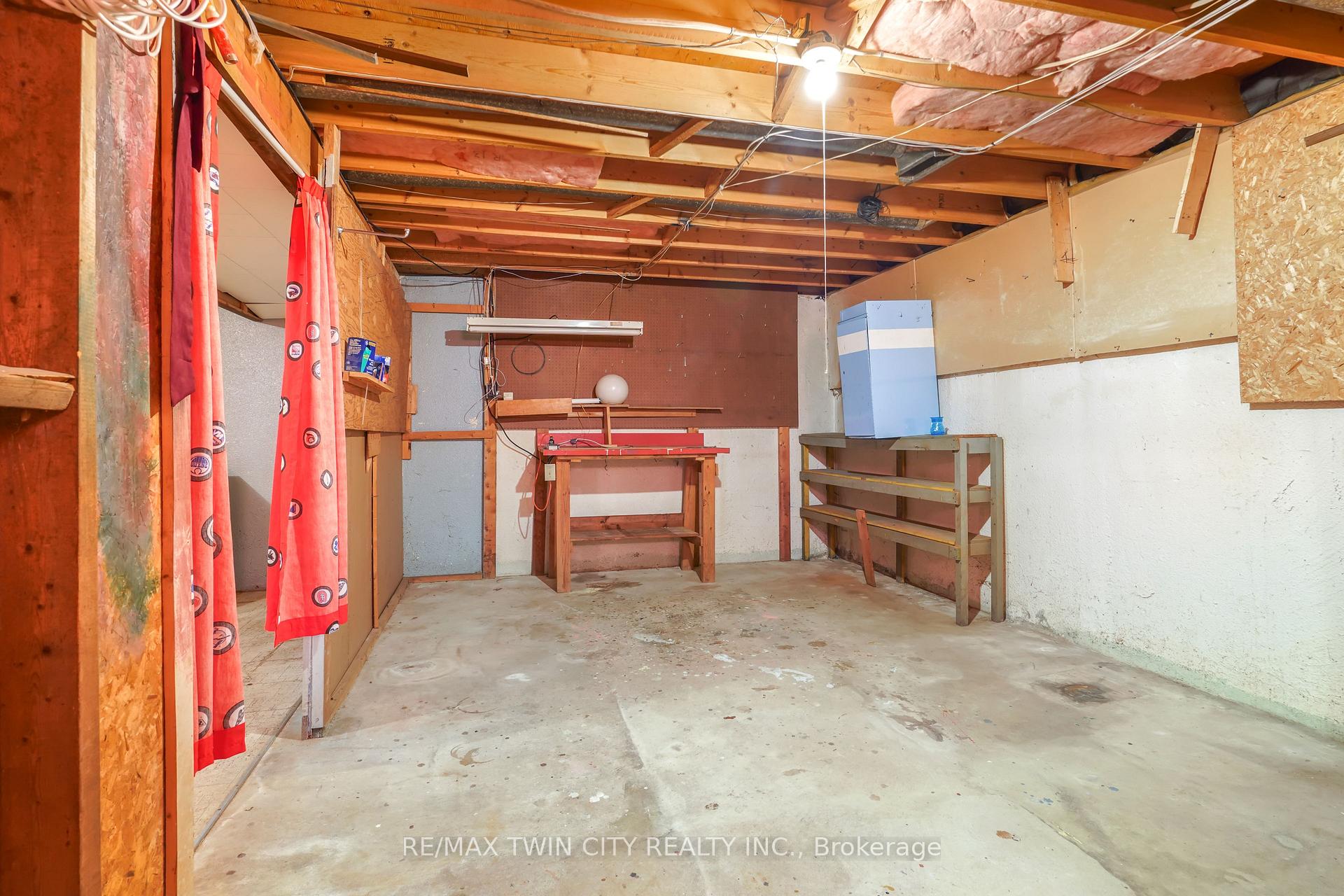 Photo 39 of 16 Larkspur Lane, Brant, Paris — HOMEH