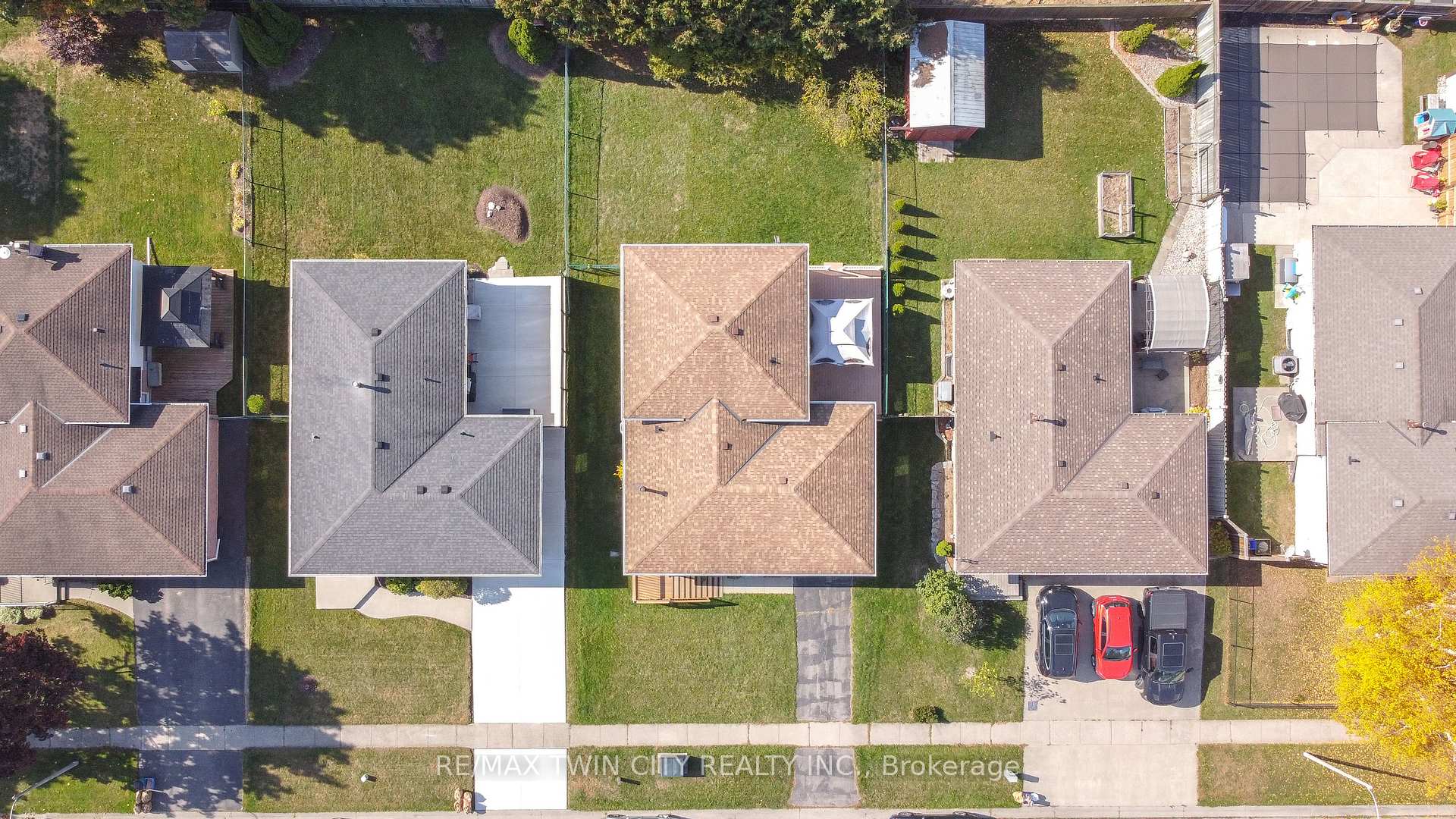 Photo 40 of 16 Larkspur Lane, Brant, Paris — HOMEH