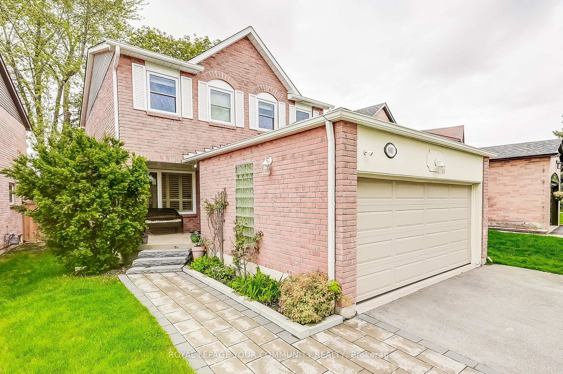 Front of 660 Foxwood Trail