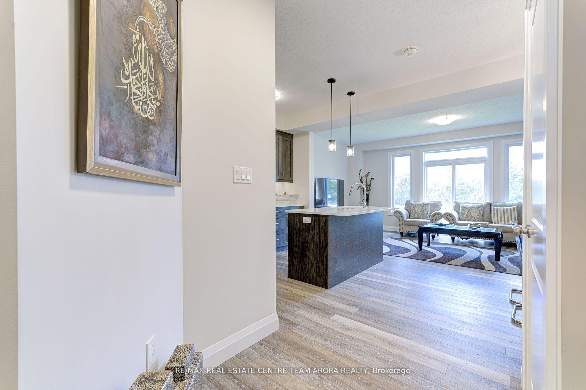 Photo 5 of Unit 7, 143 Elgin Street N, Cambridge — HOMEH