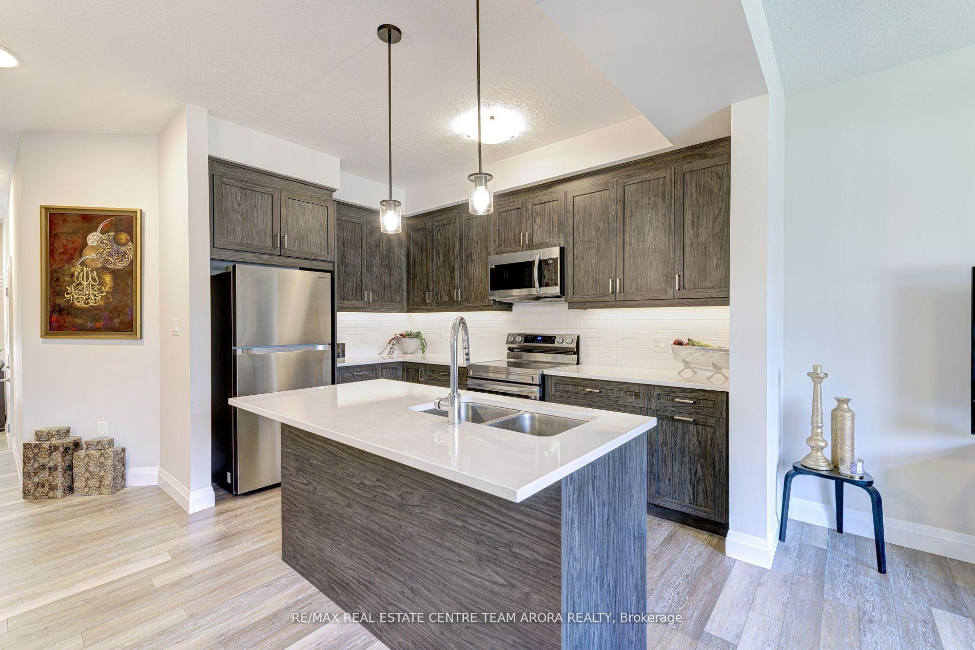 Photo 23 of Unit 7, 143 Elgin Street N, Cambridge — HOMEH