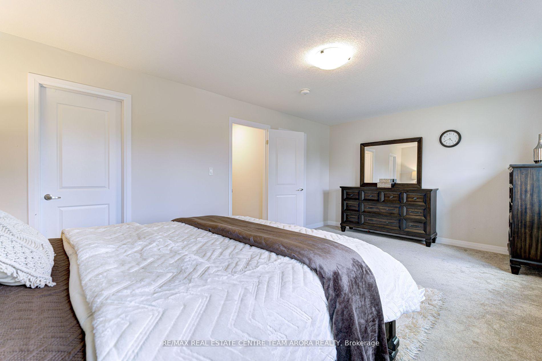 Photo 13 of Unit 7, 143 Elgin Street N, Cambridge — HOMEH