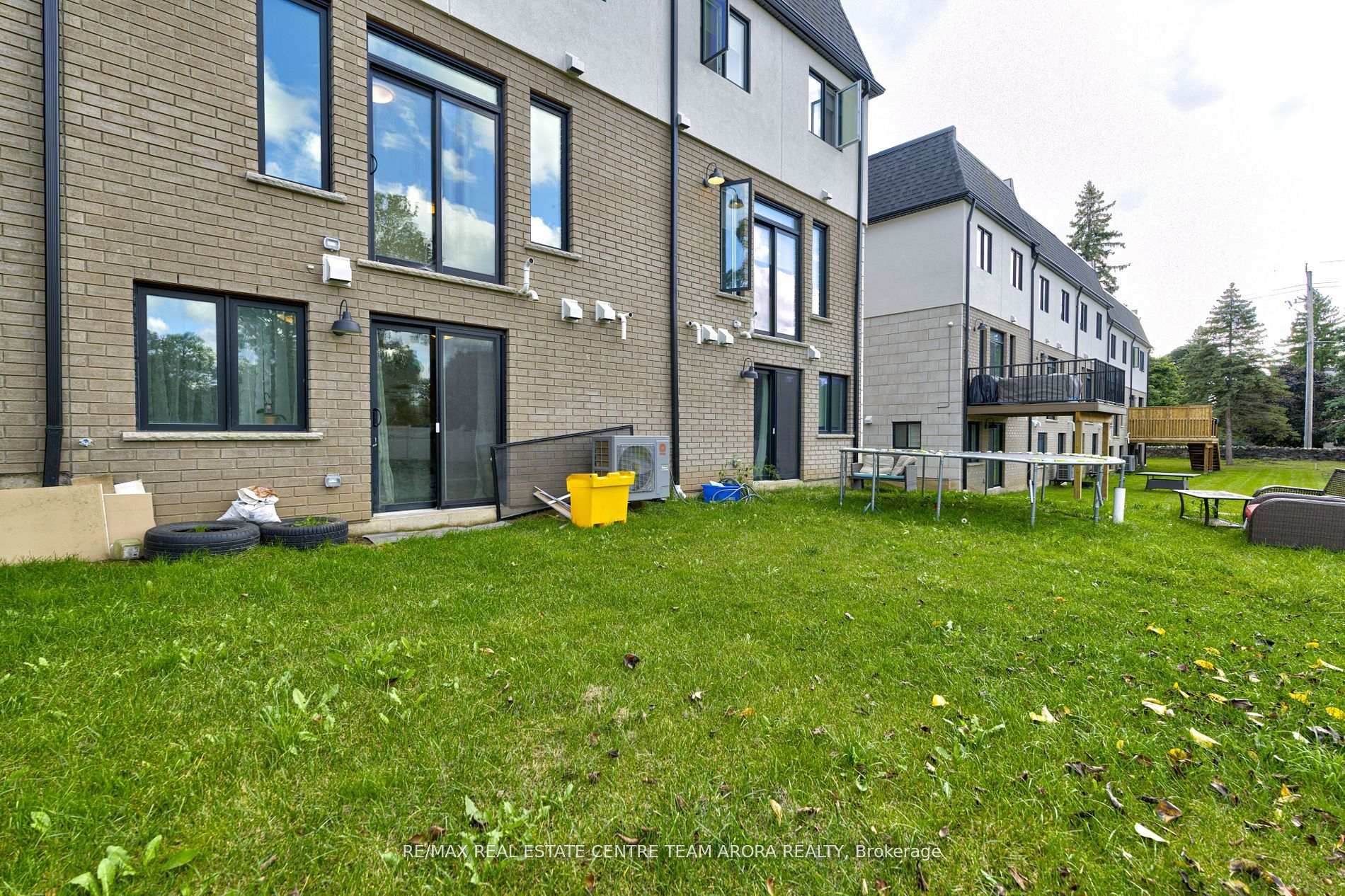 Photo 30 of Unit 7, 143 Elgin Street N, Cambridge — HOMEH