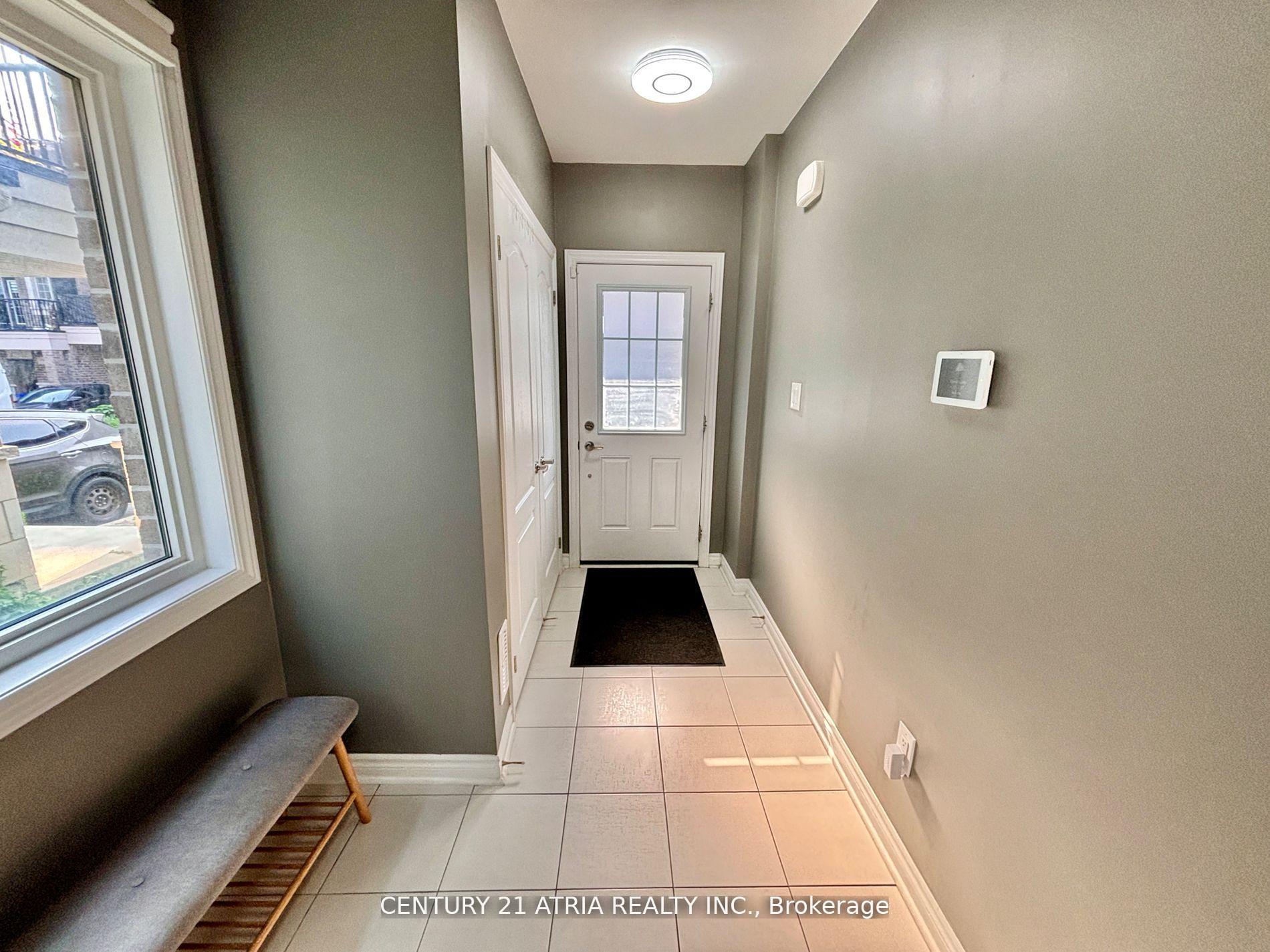 Photo 3 of 119 Ferris Square, Clarington, Courtice — HOMEH