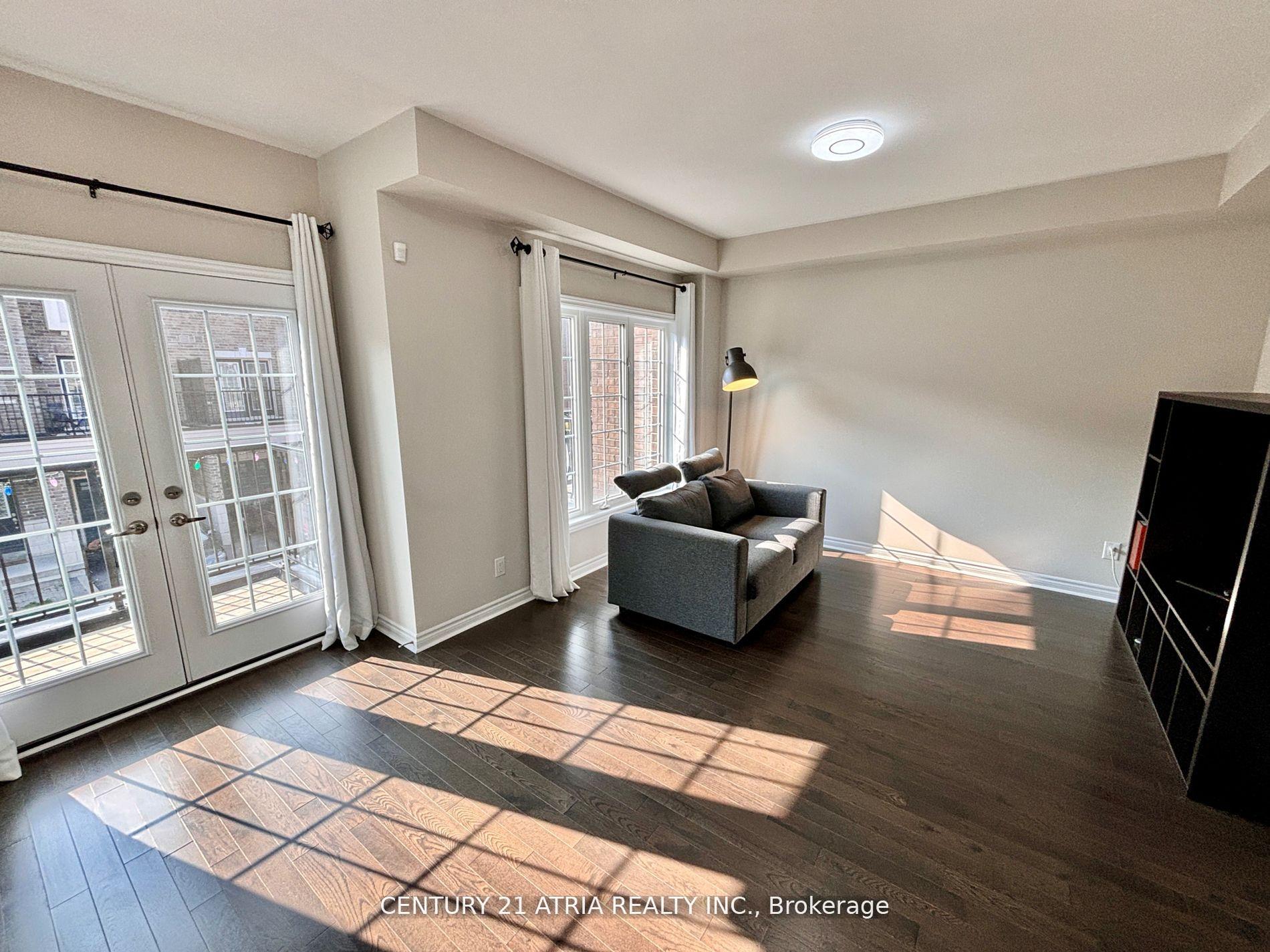 Photo 4 of 119 Ferris Square, Clarington, Courtice — HOMEH