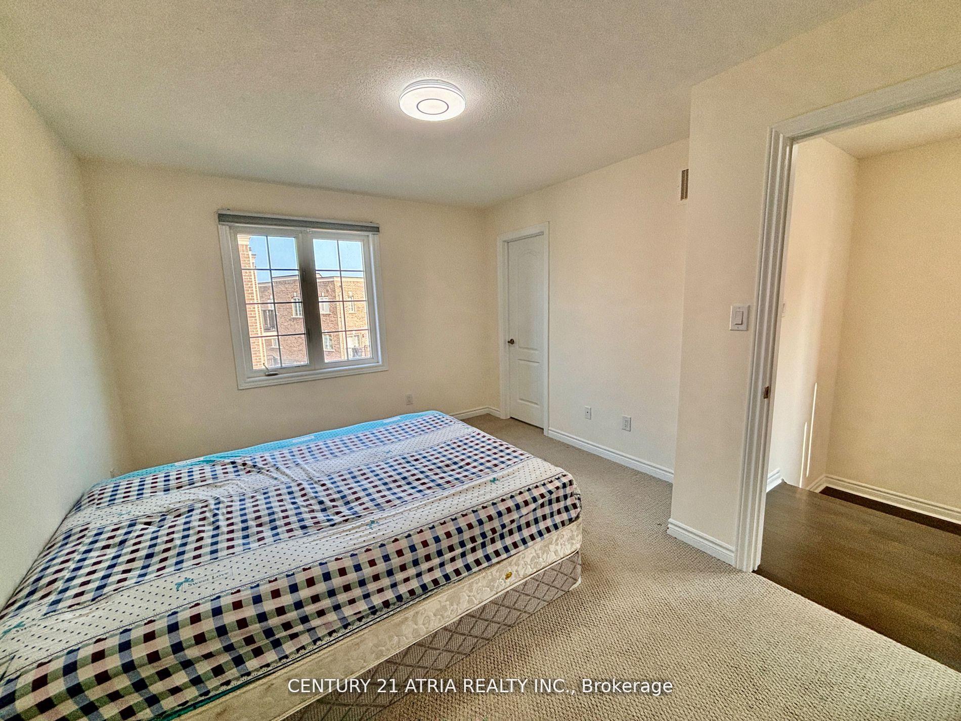 Photo 17 of 119 Ferris Square, Clarington, Courtice — HOMEH
