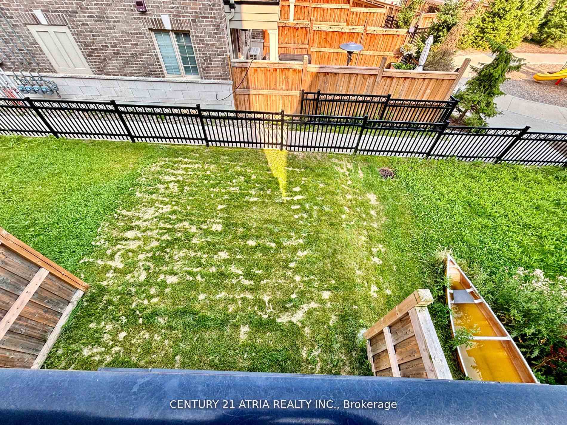 Photo 31 of 119 Ferris Square, Clarington, Courtice — HOMEH