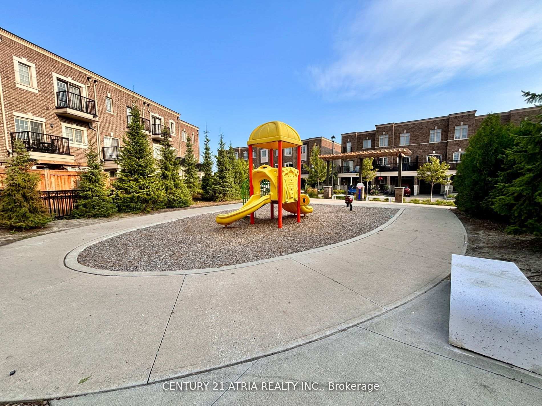 Photo 40 of 119 Ferris Square, Clarington, Courtice — HOMEH