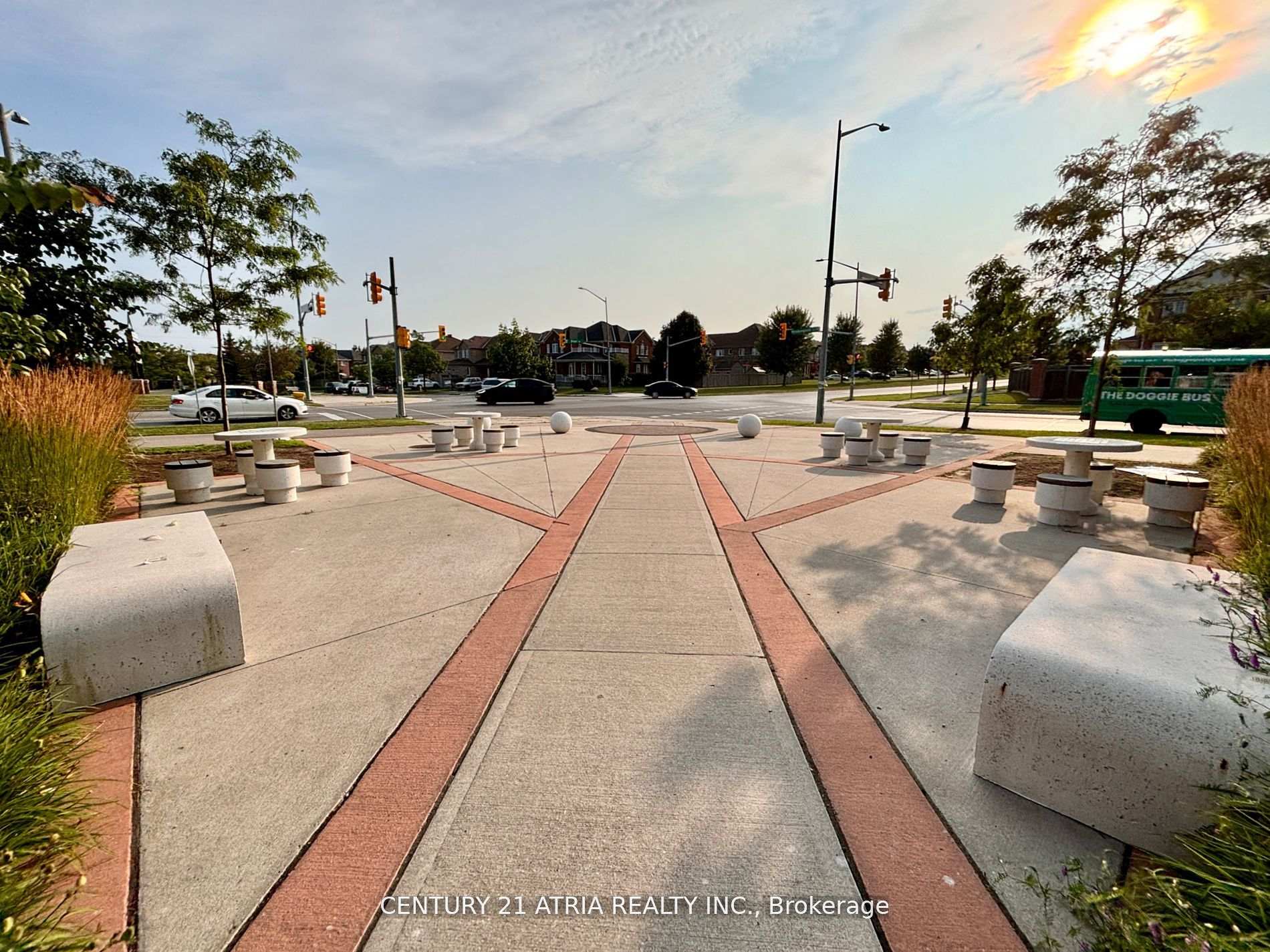 Photo 34 of 119 Ferris Square, Clarington, Courtice — HOMEH