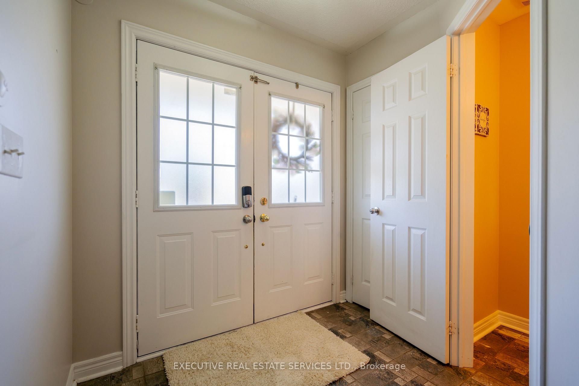 Photo 2 of 12 Heartview Road, Brampton, Sandringham-Wellington — HOMEH