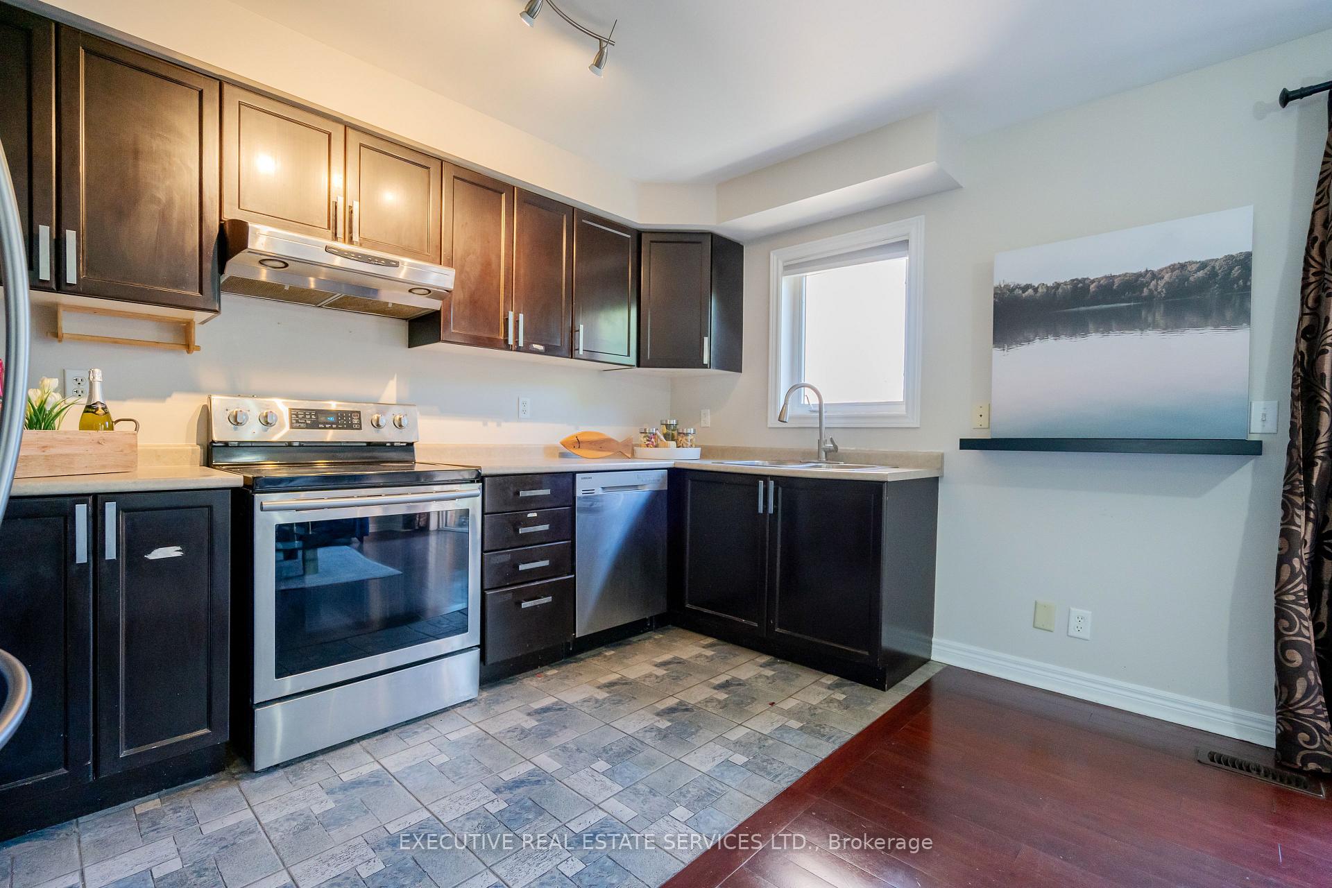 Photo 16 of 12 Heartview Road, Brampton, Sandringham-Wellington — HOMEH