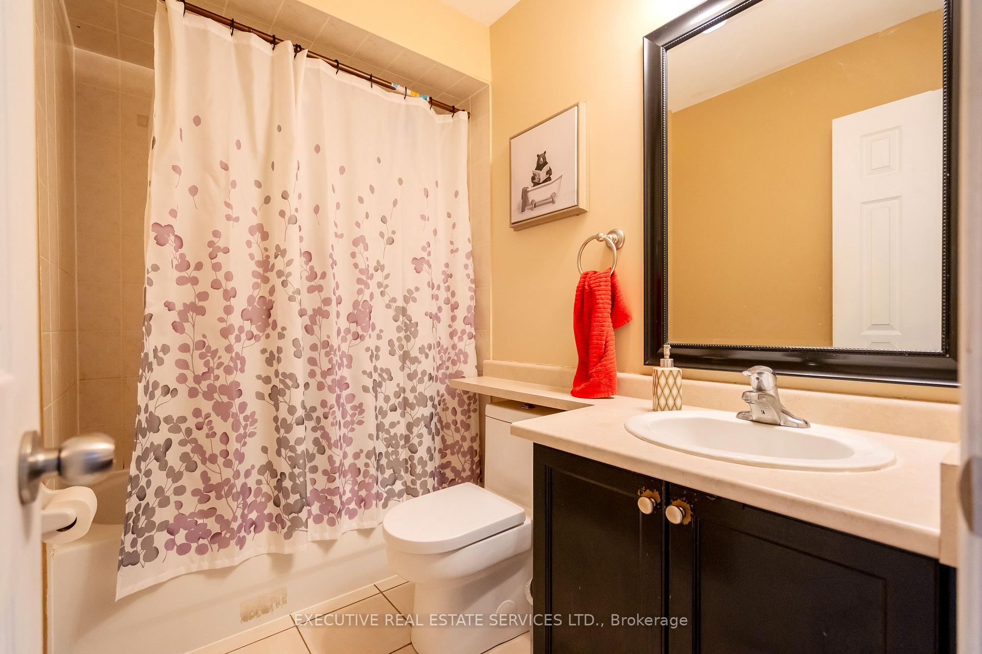 Photo 21 of 12 Heartview Road, Brampton, Sandringham-Wellington — HOMEH