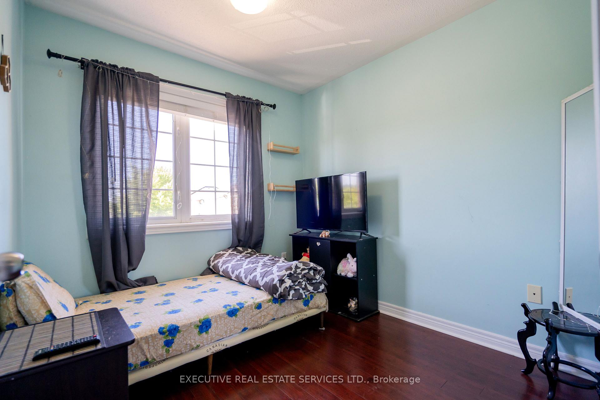 Photo 25 of 12 Heartview Road, Brampton, Sandringham-Wellington — HOMEH