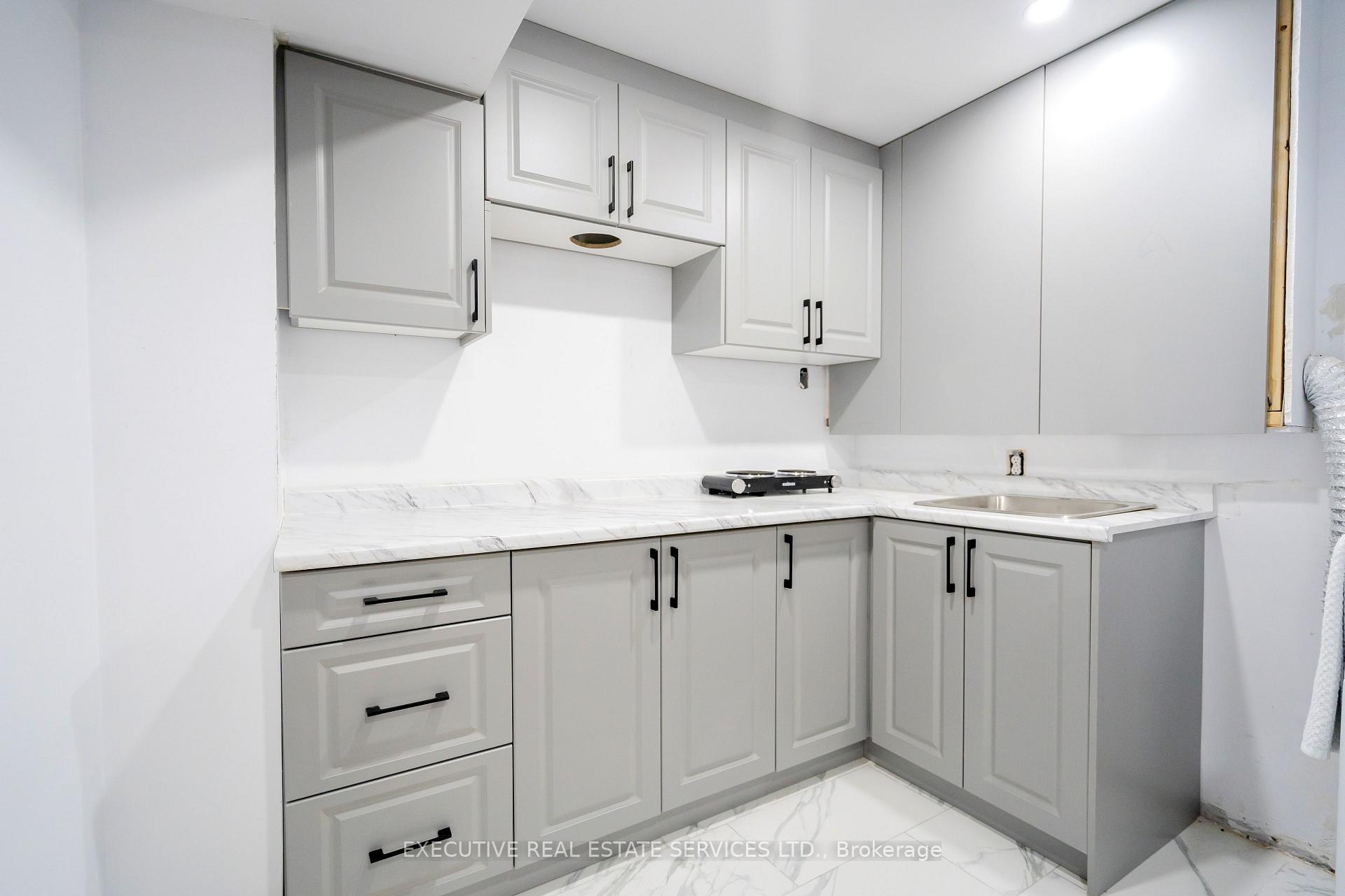 Photo 33 of 12 Heartview Road, Brampton, Sandringham-Wellington — HOMEH