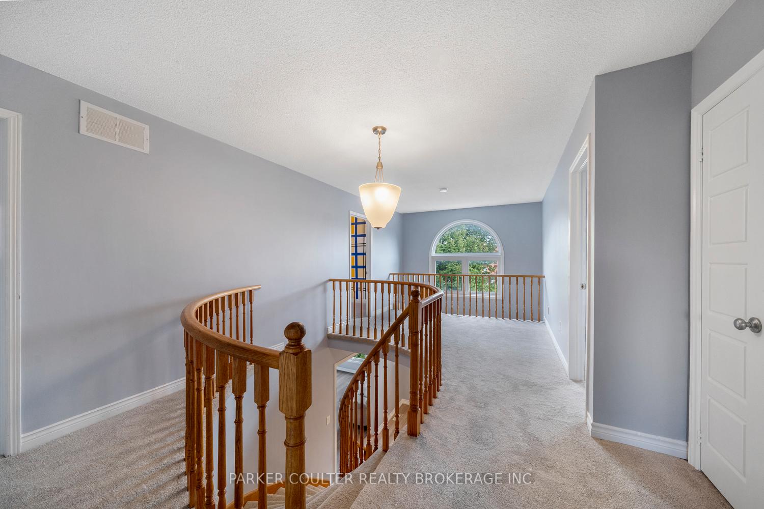 Photo 20 of 40 Ford Street, Barrie, West Bayfield — HOMEH