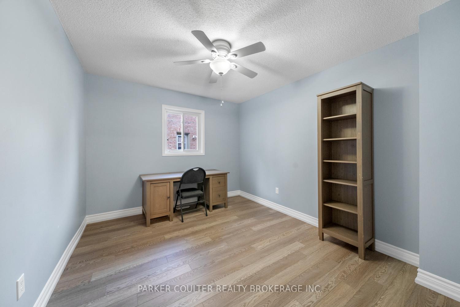 Photo 28 of 40 Ford Street, Barrie, West Bayfield — HOMEH
