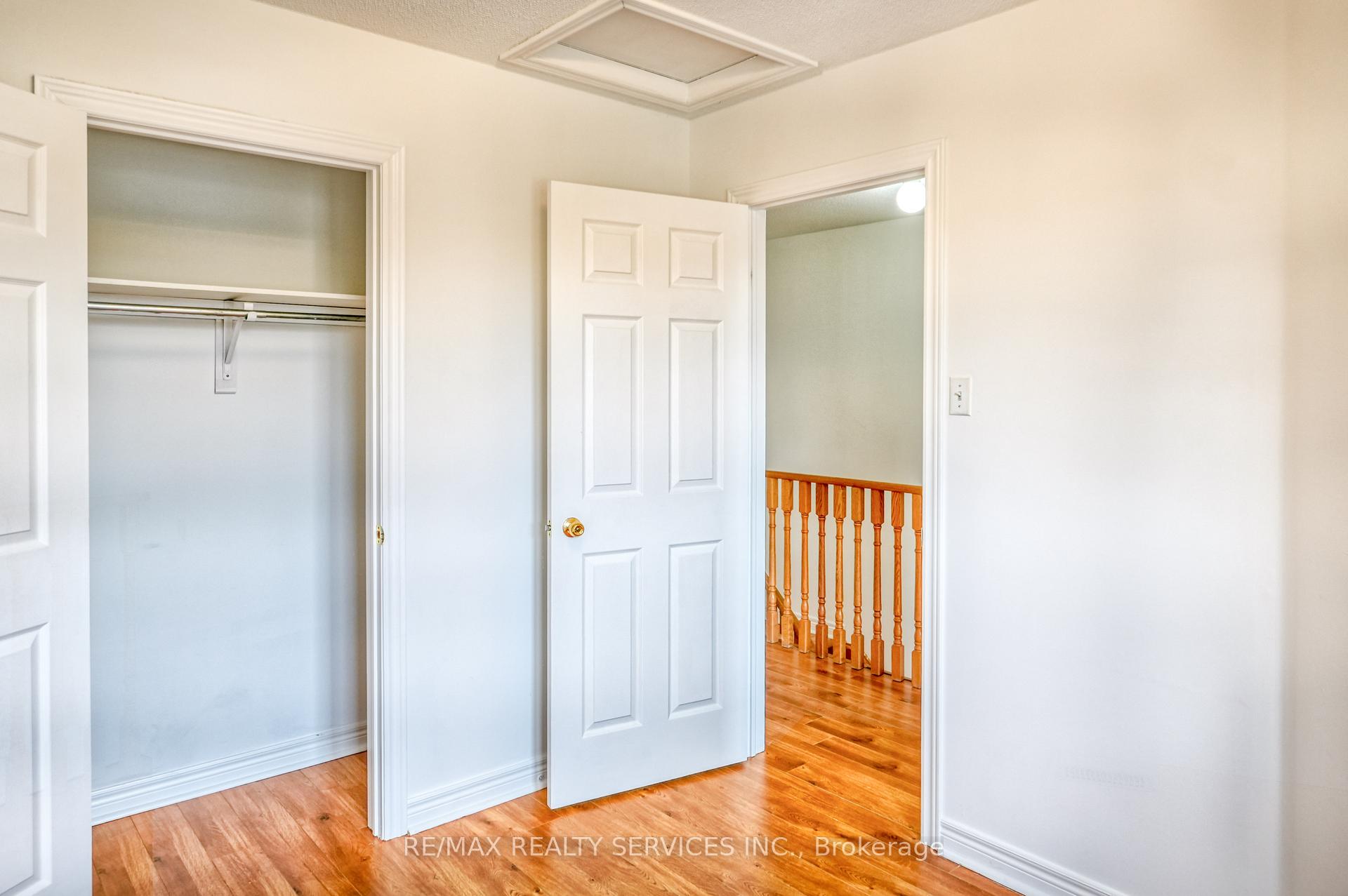 Photo 5 of 110 Nathaniel Crescent, Brampton, Brampton West — HOMEH