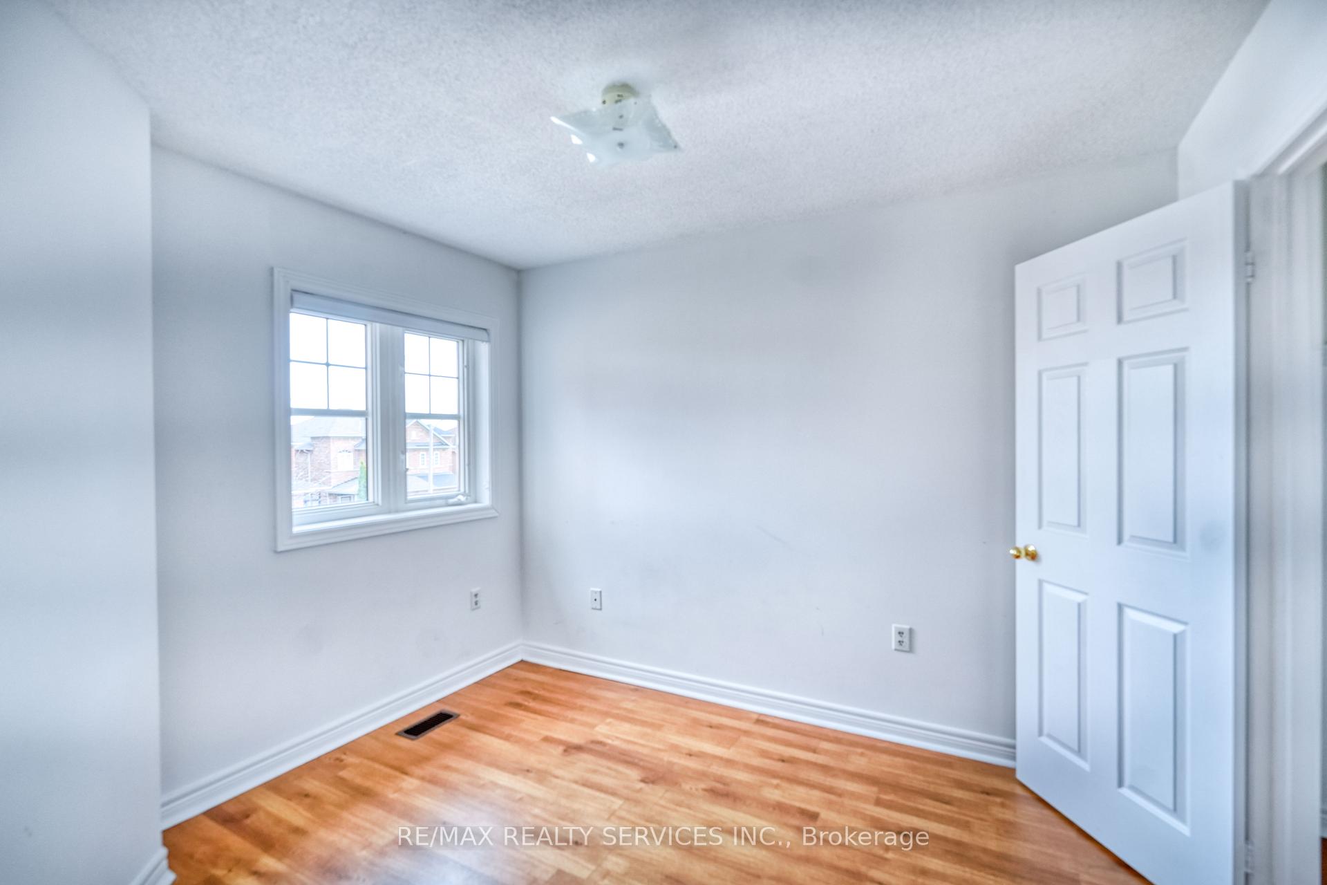 Photo 26 of 110 Nathaniel Crescent, Brampton, Brampton West — HOMEH