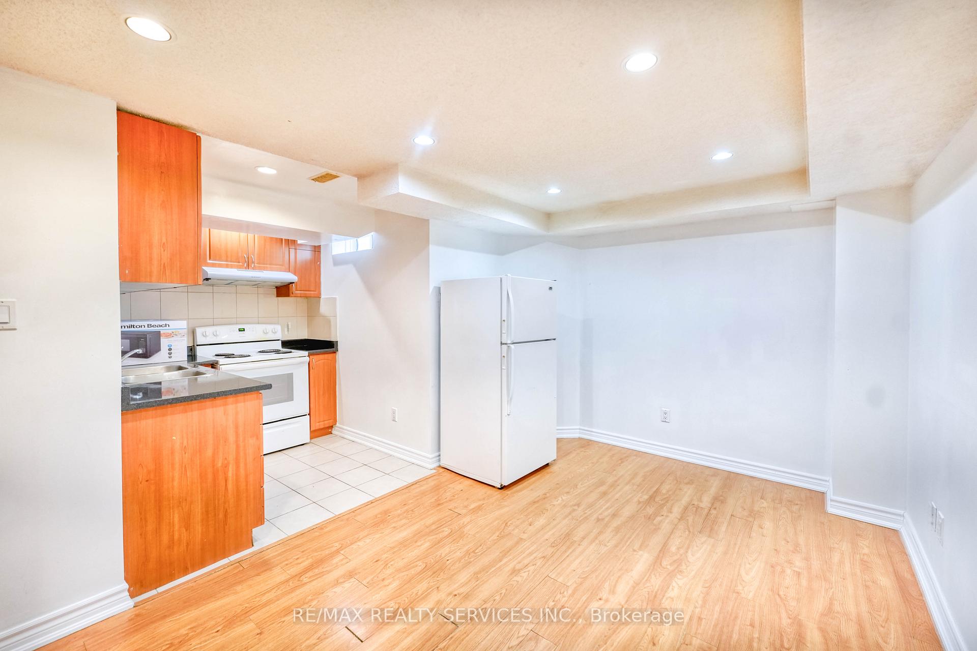Photo 29 of 110 Nathaniel Crescent, Brampton, Brampton West — HOMEH