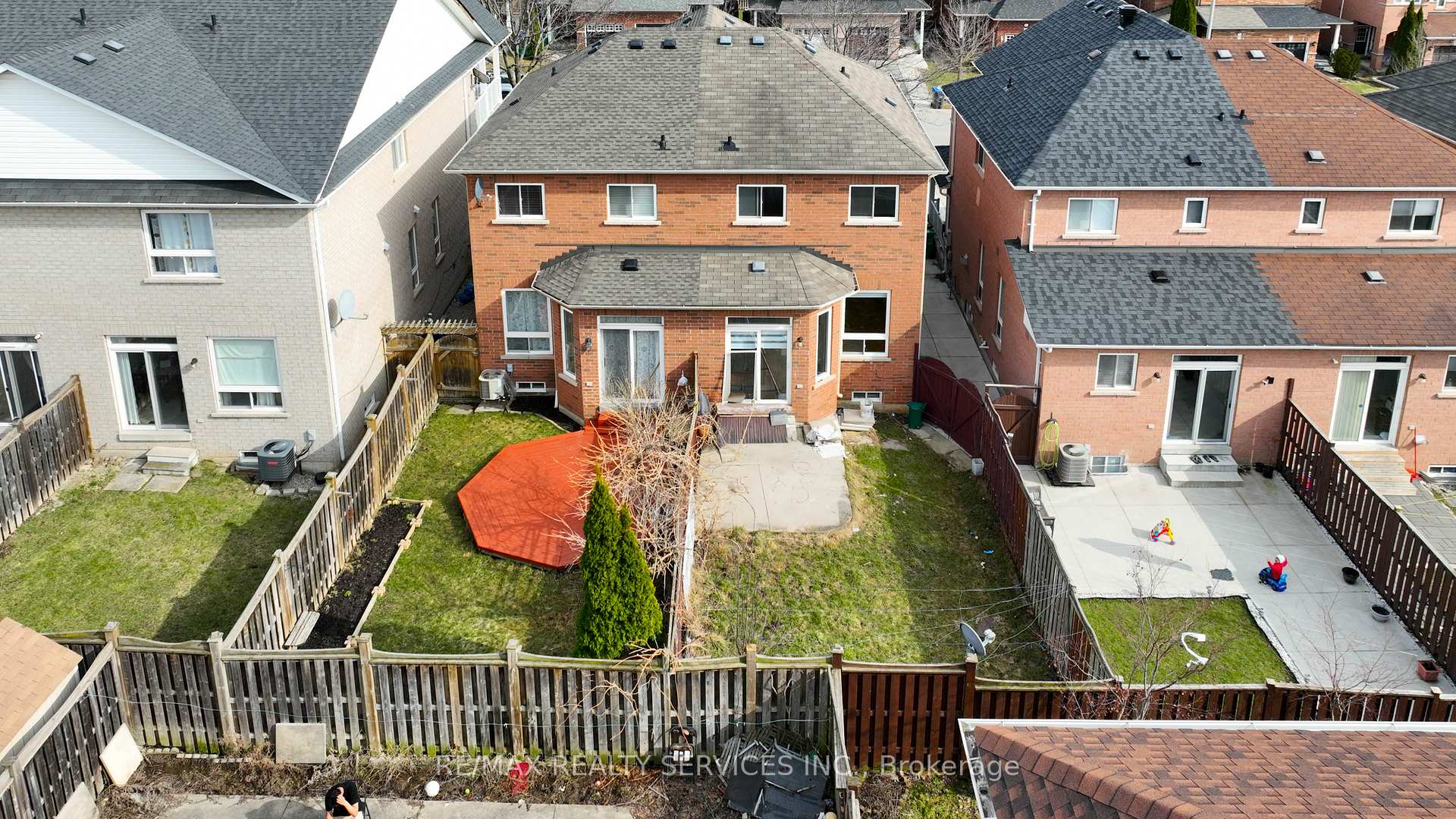 Photo 33 of 110 Nathaniel Crescent, Brampton, Brampton West — HOMEH