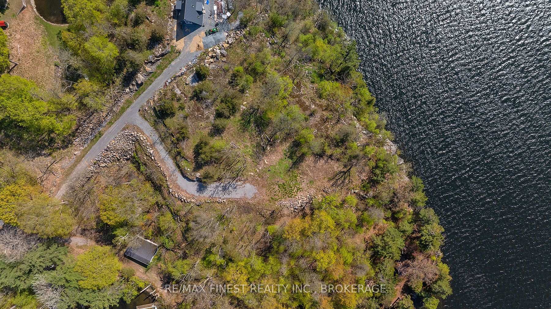 Photo 5 of 16 Chickadee Lane, Frontenac, Frontenac South — HOMEH