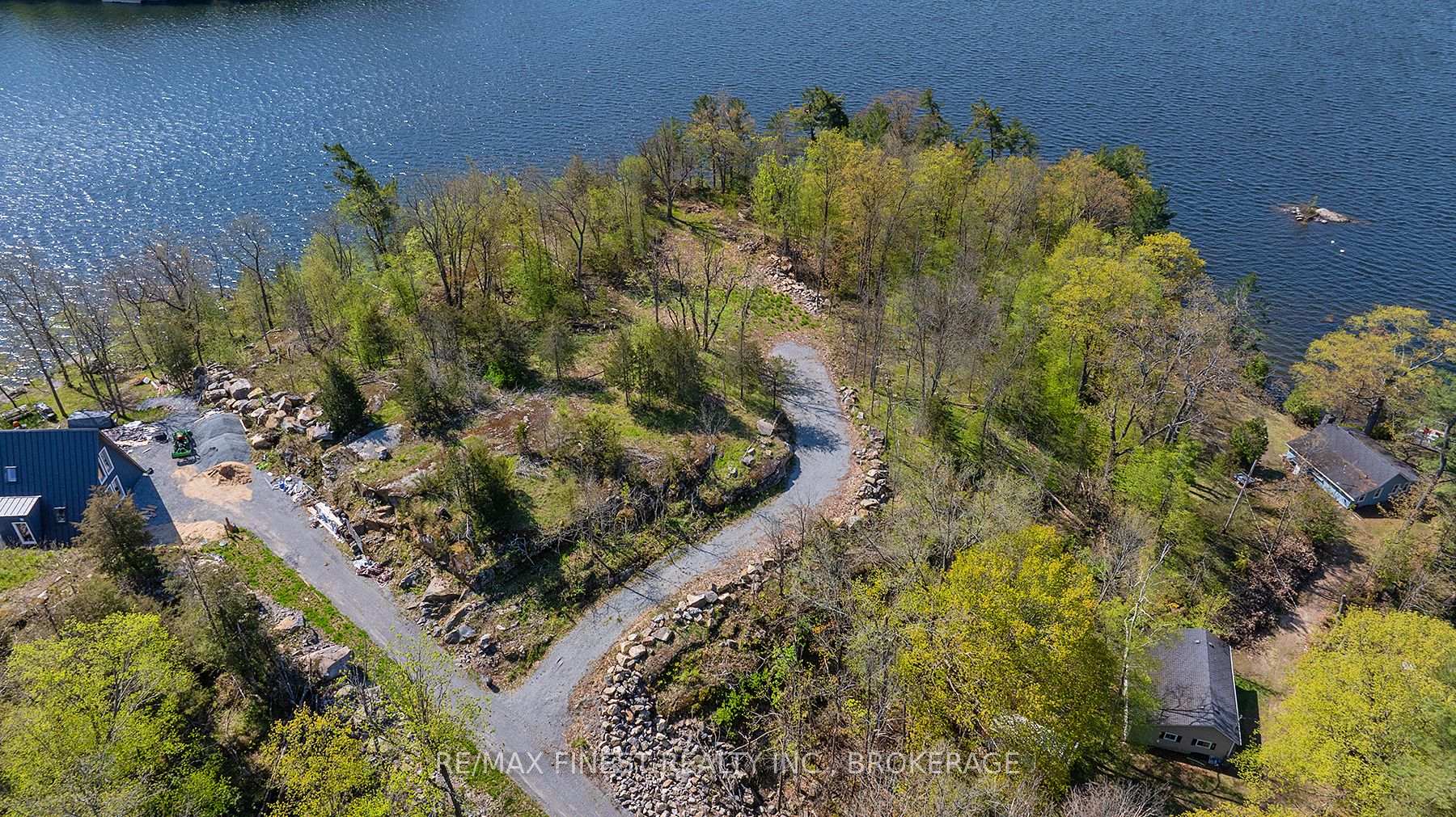 Photo 3 of 16 Chickadee Lane, Frontenac, Frontenac South — HOMEH