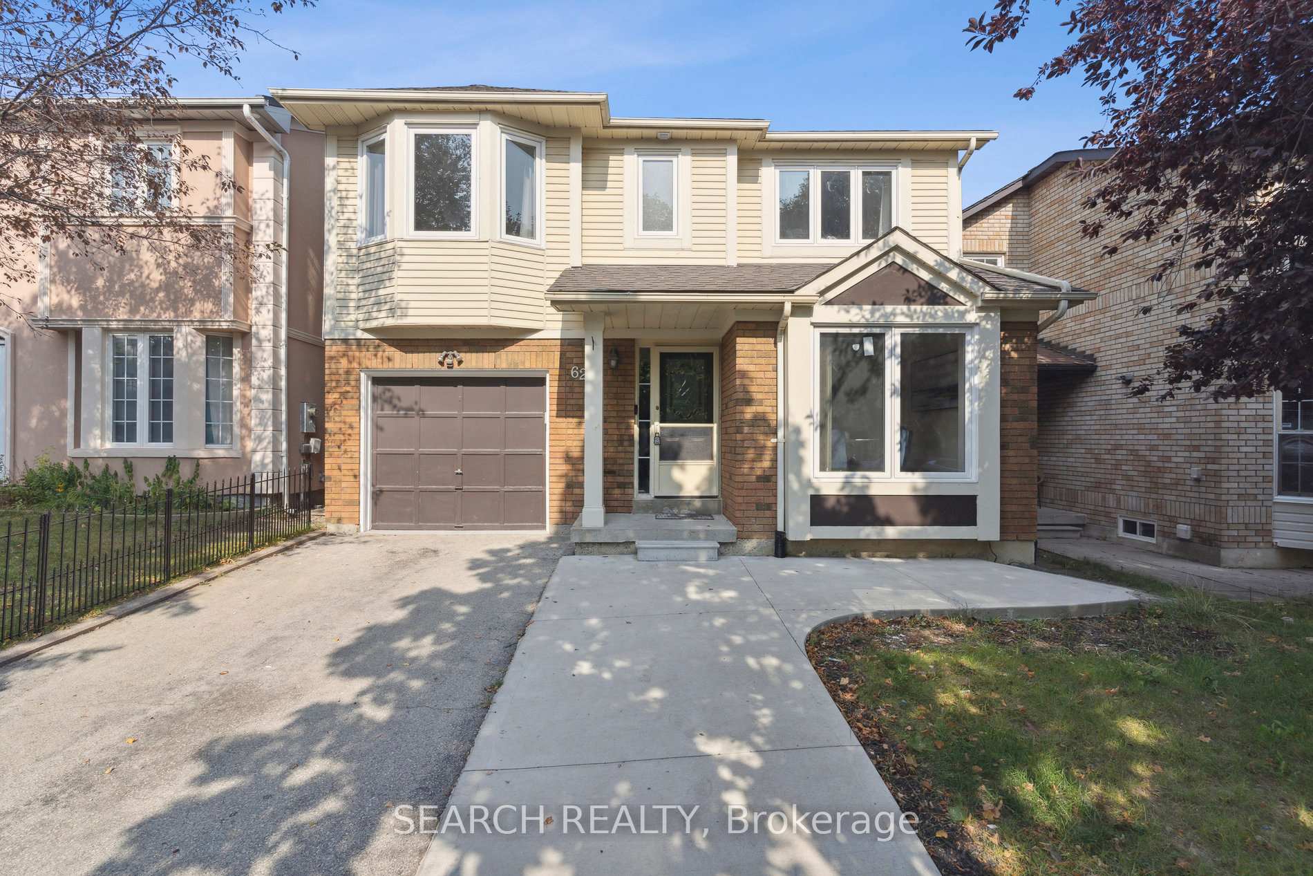 Photo 4 of 62 Stoneledge Circle, Brampton, Sandringham-Wellington — HOMEH