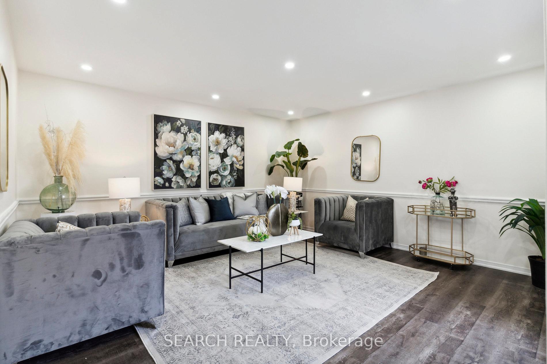 Photo 2 of 62 Stoneledge Circle, Brampton, Sandringham-Wellington — HOMEH